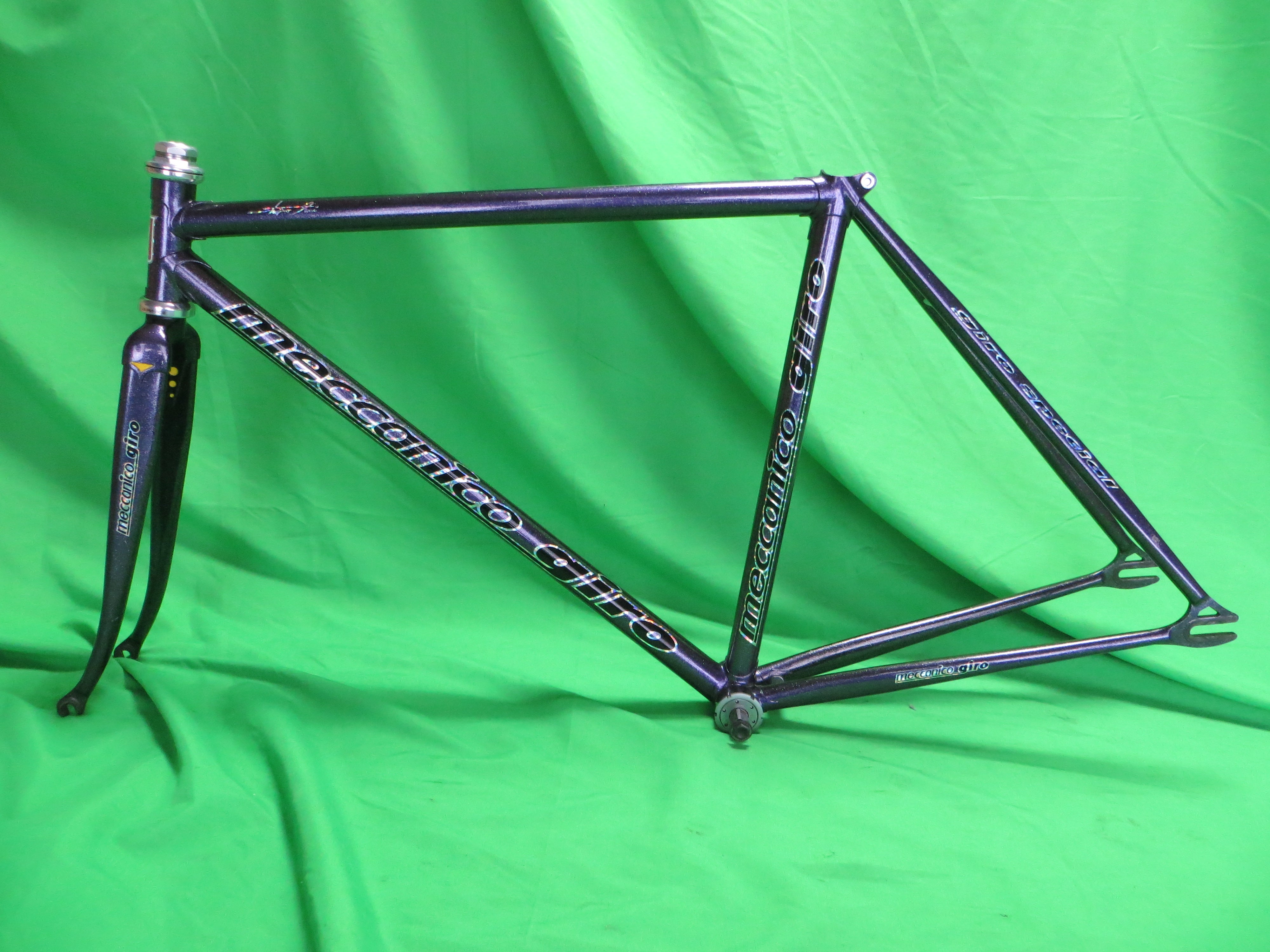GIRO Columbus Max Fork // Purple Metallic / Clear Black Fade with Silver Fine Flake // 47.5cm
