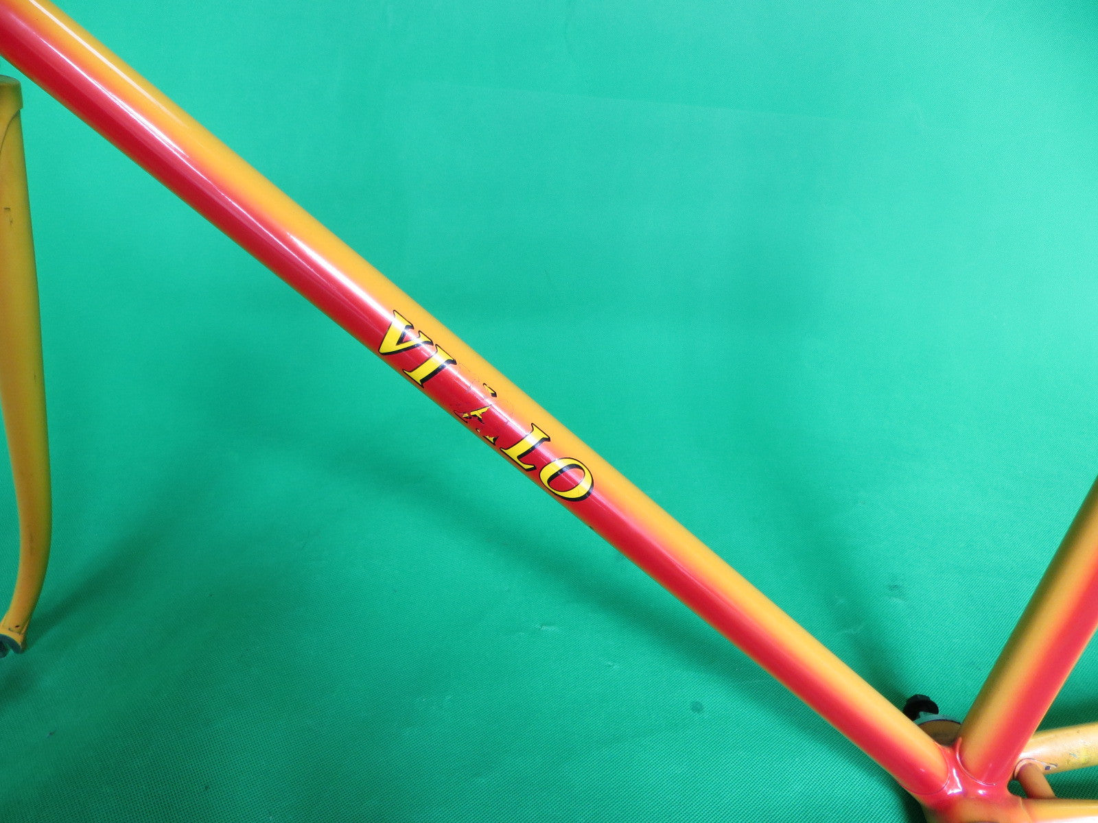 VIVALO // yellow + red fade // 52.5cm – NJS EXPORT