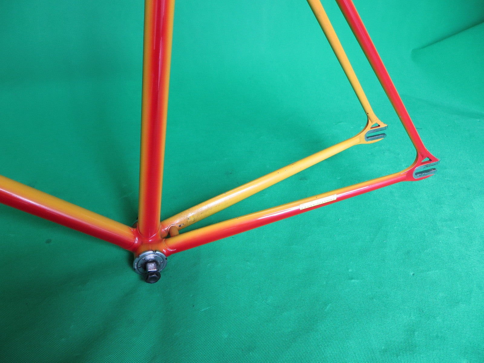 VIVALO // yellow + red fade // 52.5cm – NJS EXPORT