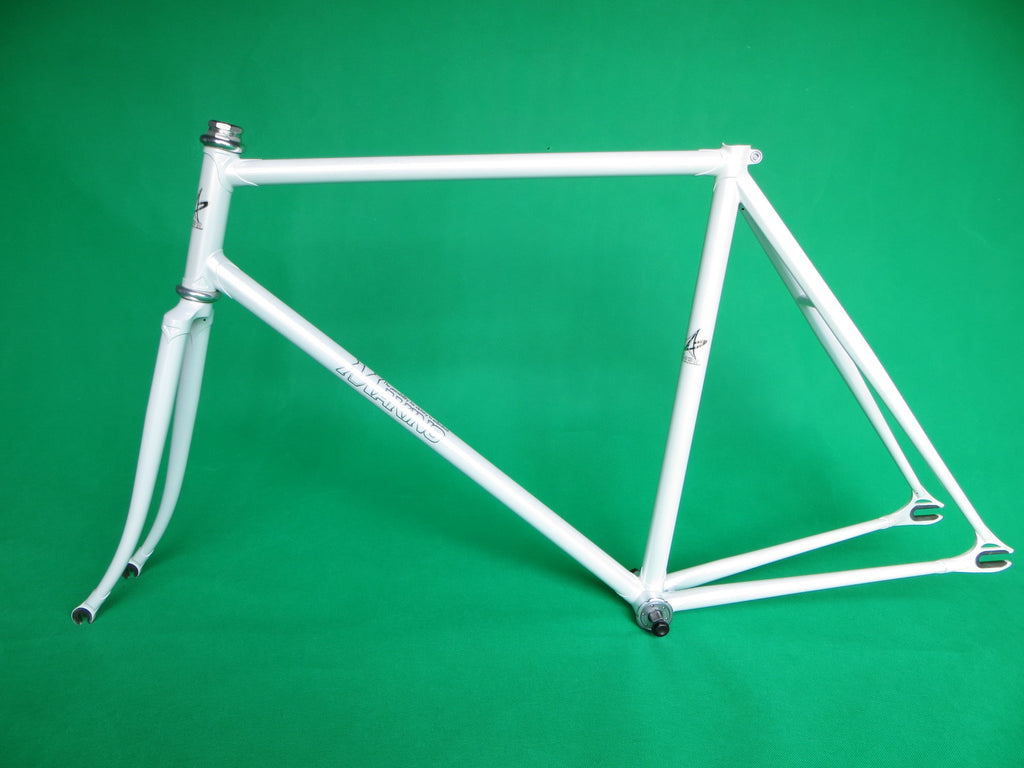 Makino // White 2013 // 53cm