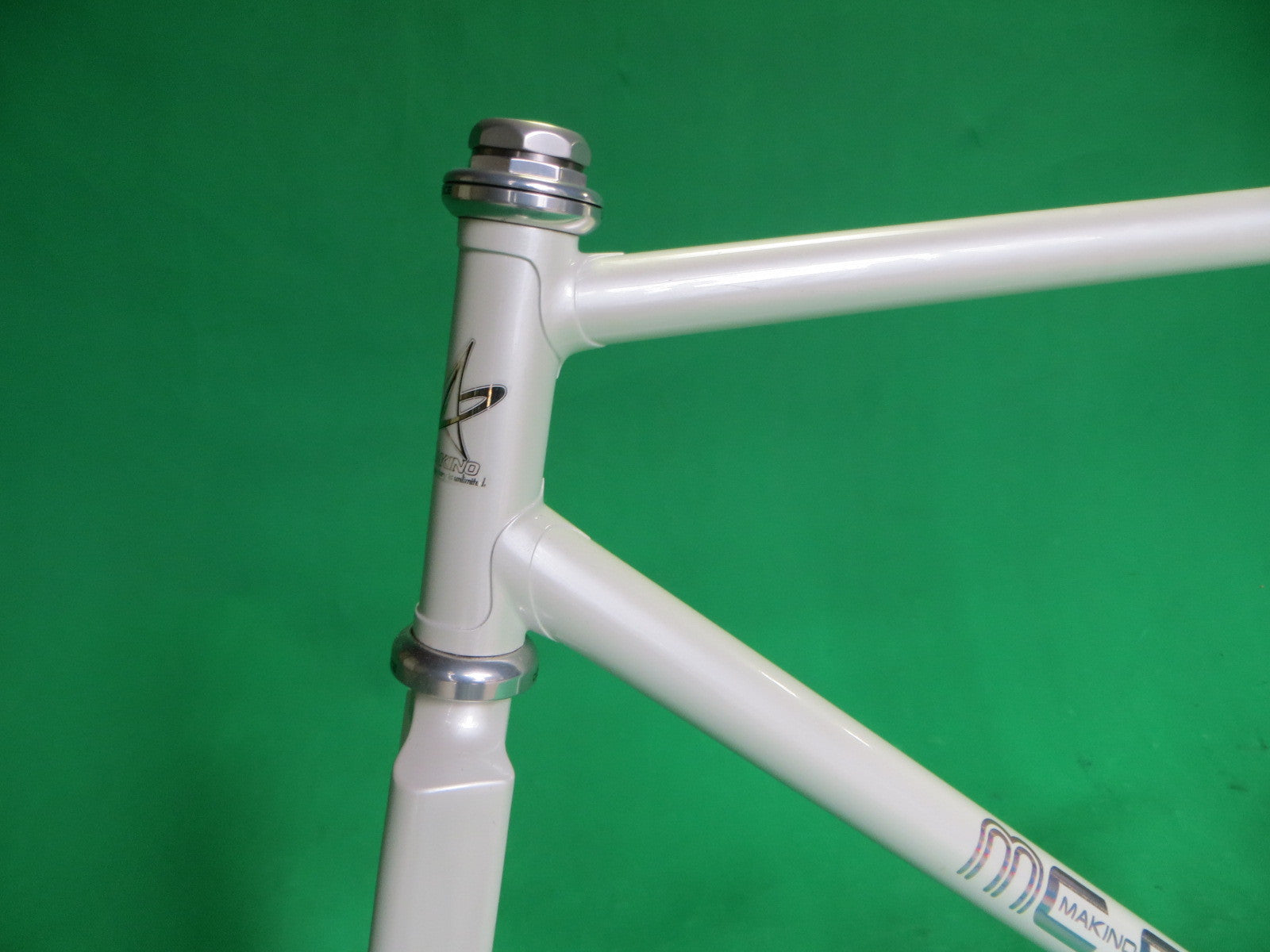 MAKINO // White w. COLUMBUS MAX FORK 2012 // 52.5cm – NJS EXPORT