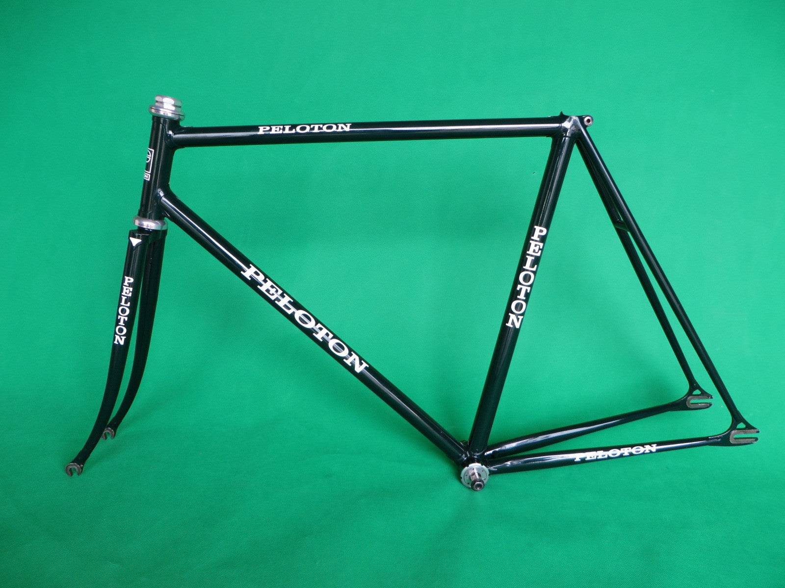 Peloton Dark Green {53.5cm}