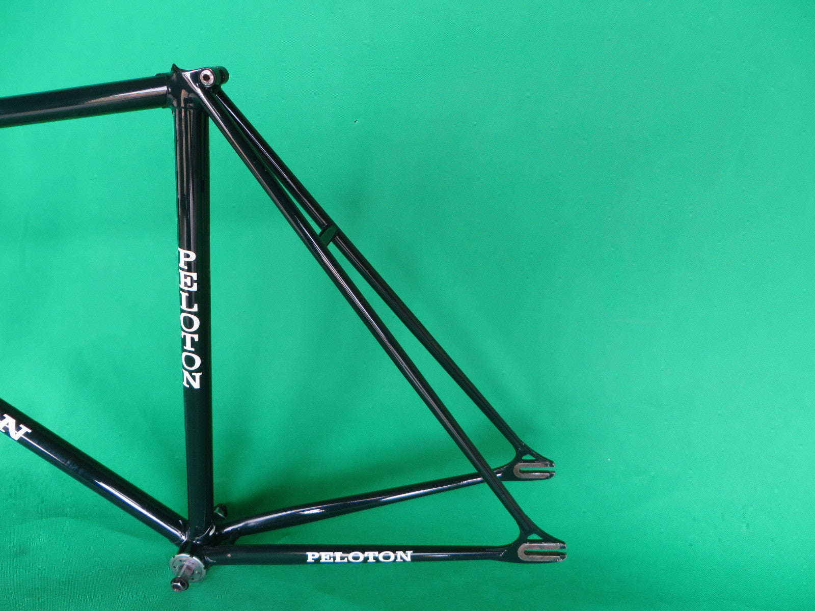 Peloton Dark Green {53.5cm} – NJS EXPORT