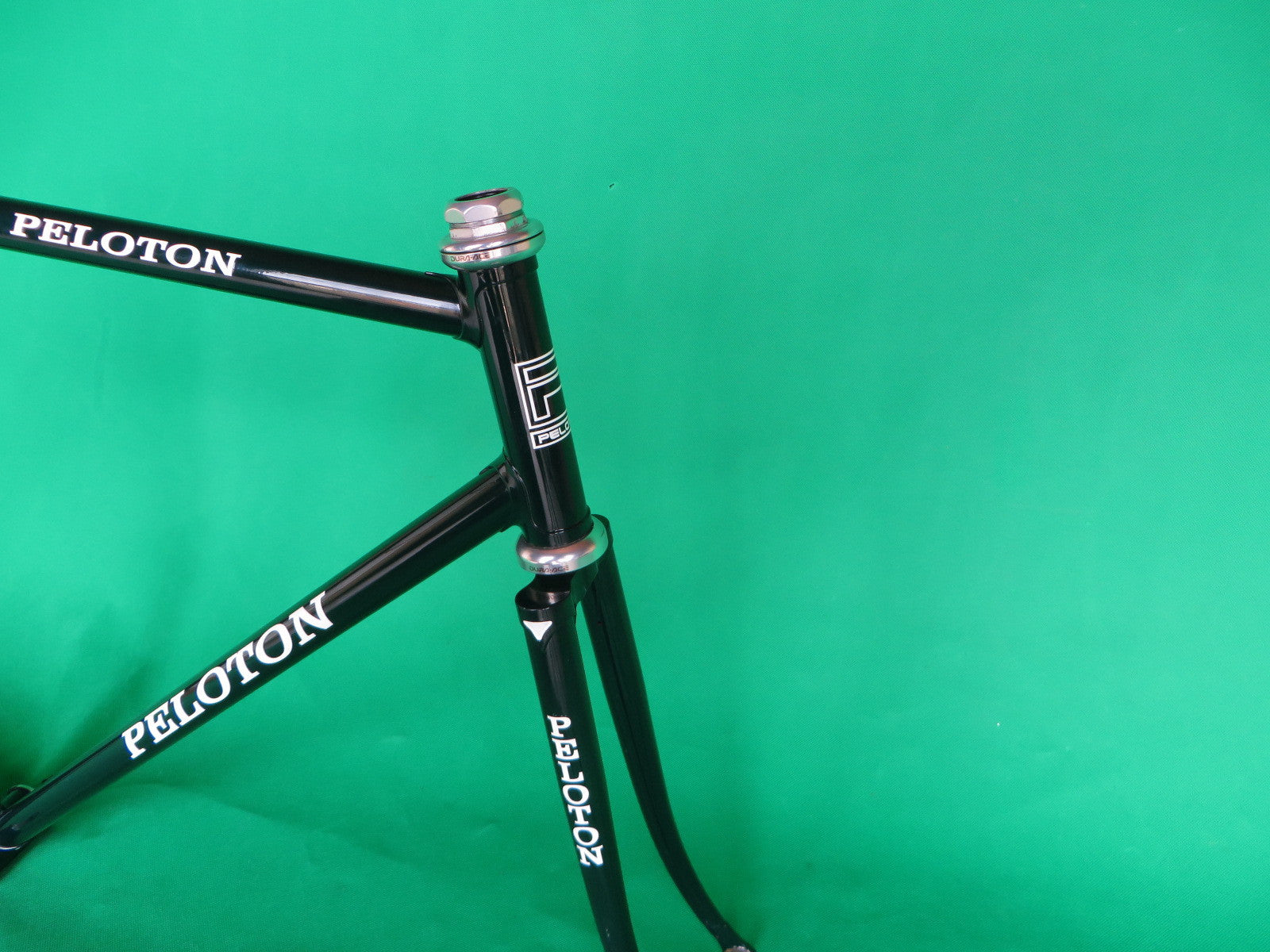 Peloton Dark Green {53.5cm} – NJS EXPORT