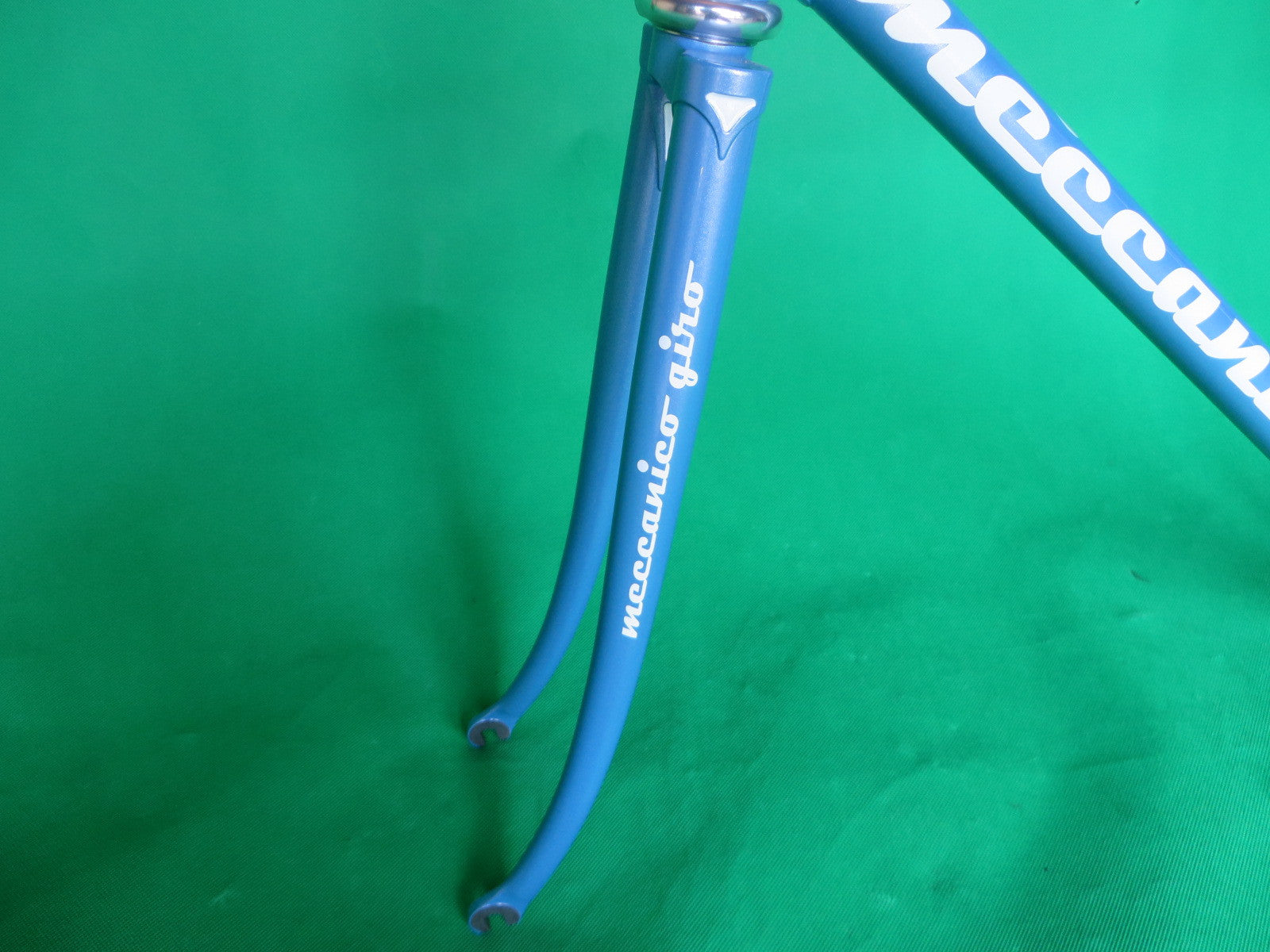 Meccanico Giro Greyish-Blue Factory Refinished {52.5cm} – NJS EXPORT