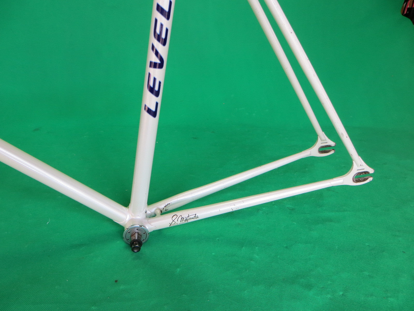 LEVEL // white // 54cm – NJS EXPORT