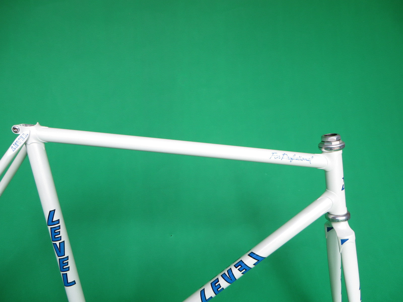 LEVEL ピストバイク ホワイト 700C njs LEVEL ピストバイク ホワイト 700C njs最低 価格
