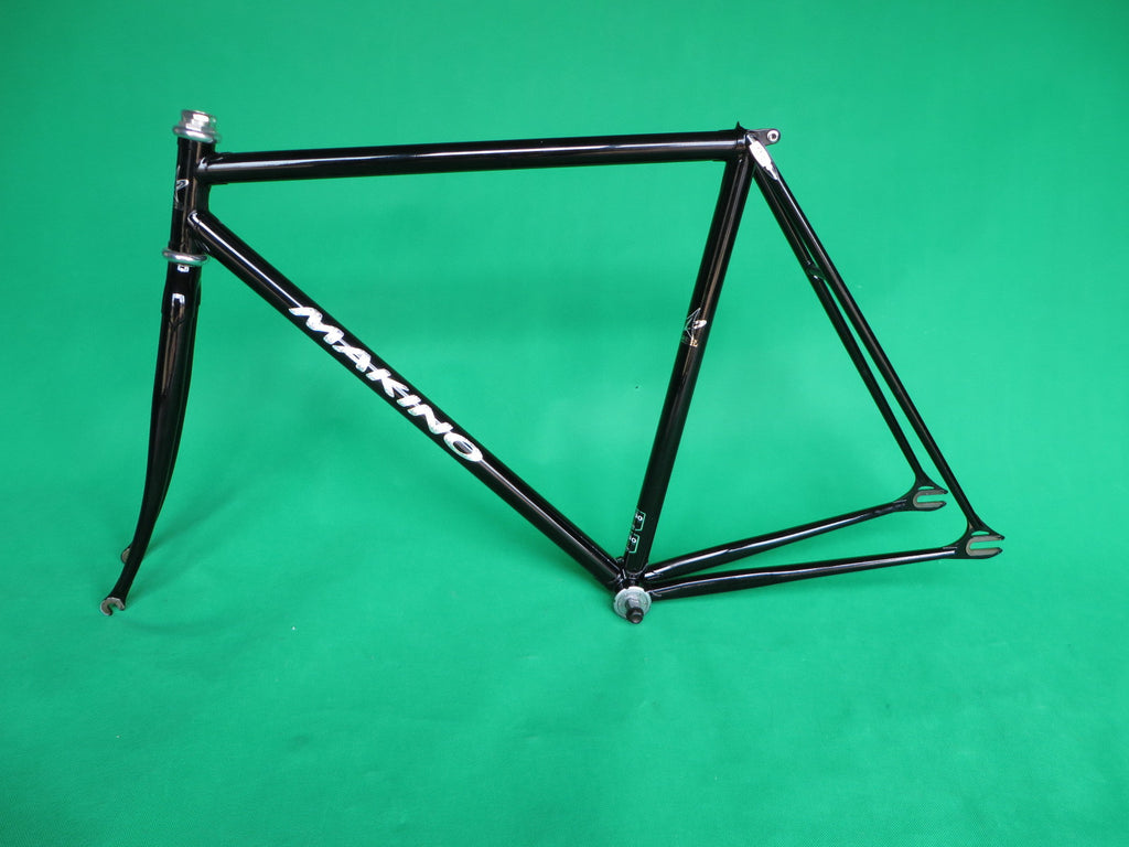 Makino // Black // 53cm