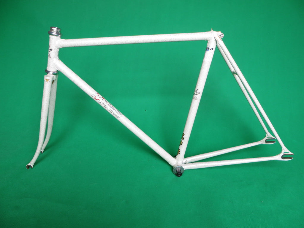 Makino White/Gold (52cm)