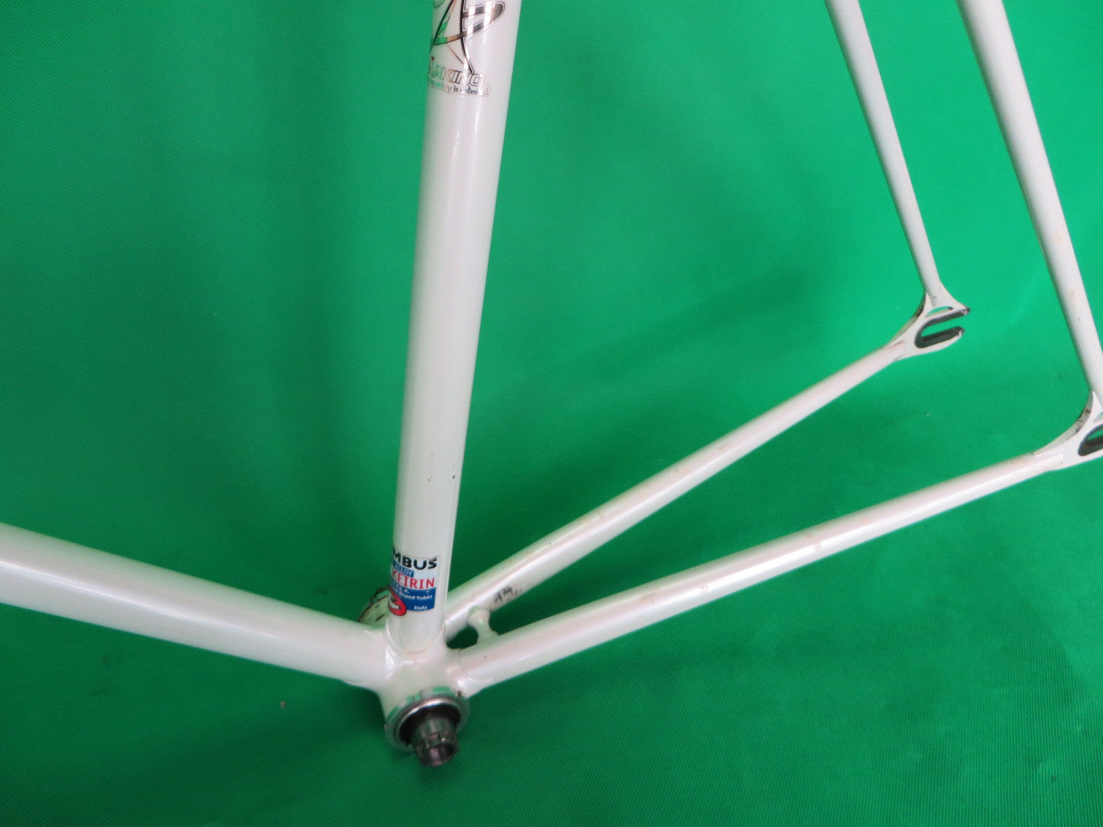 90年代 ドイツ製 Xtrem トラックレーサー カーボンモノコックフレーム 白 90年代 ドイツ製 Xtrem トラックレーサー カーボンモノコックフレーム 白