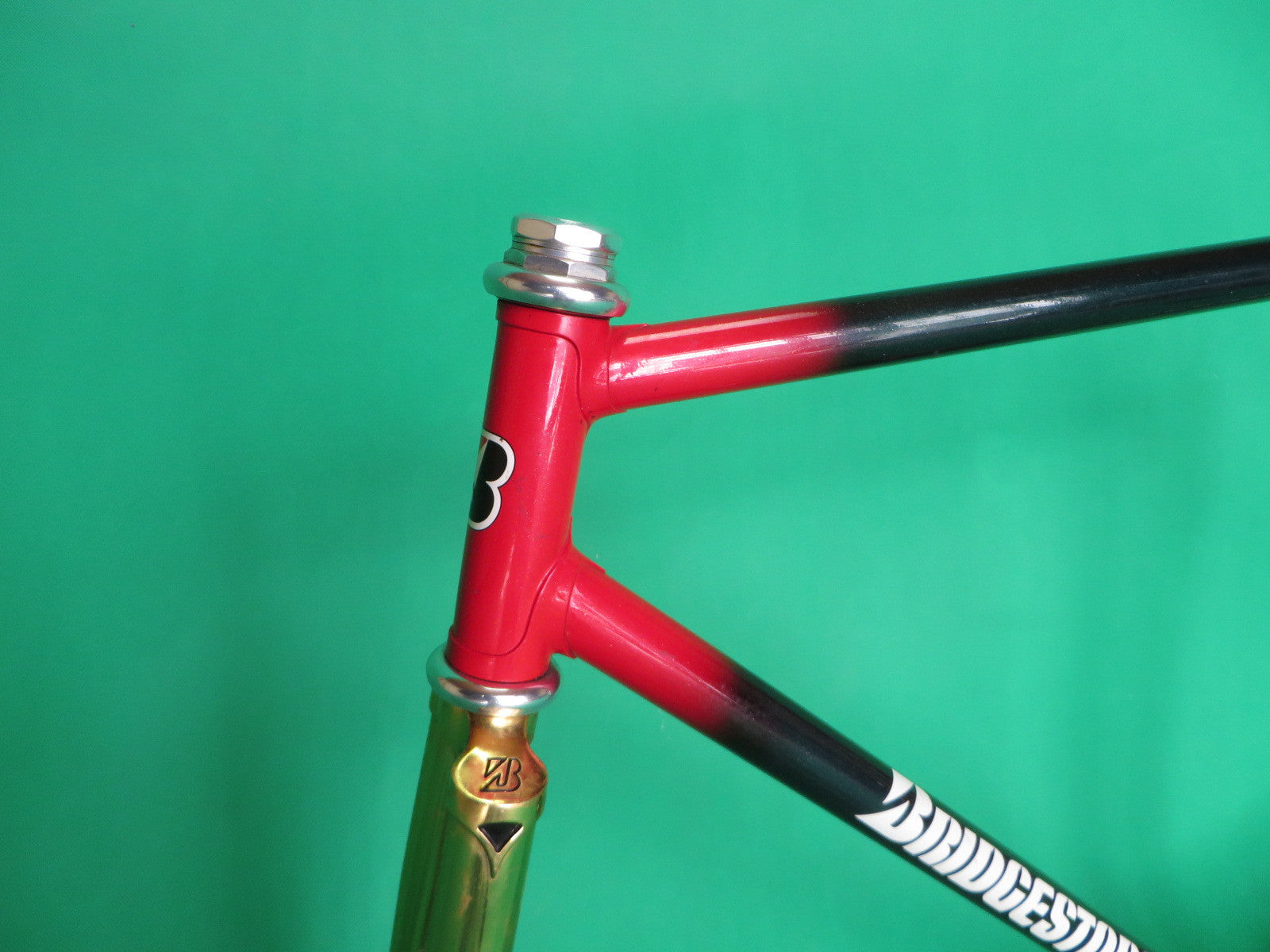 Bridgestone | gold/green-red fade| 52.5cm – NJS EXPORT