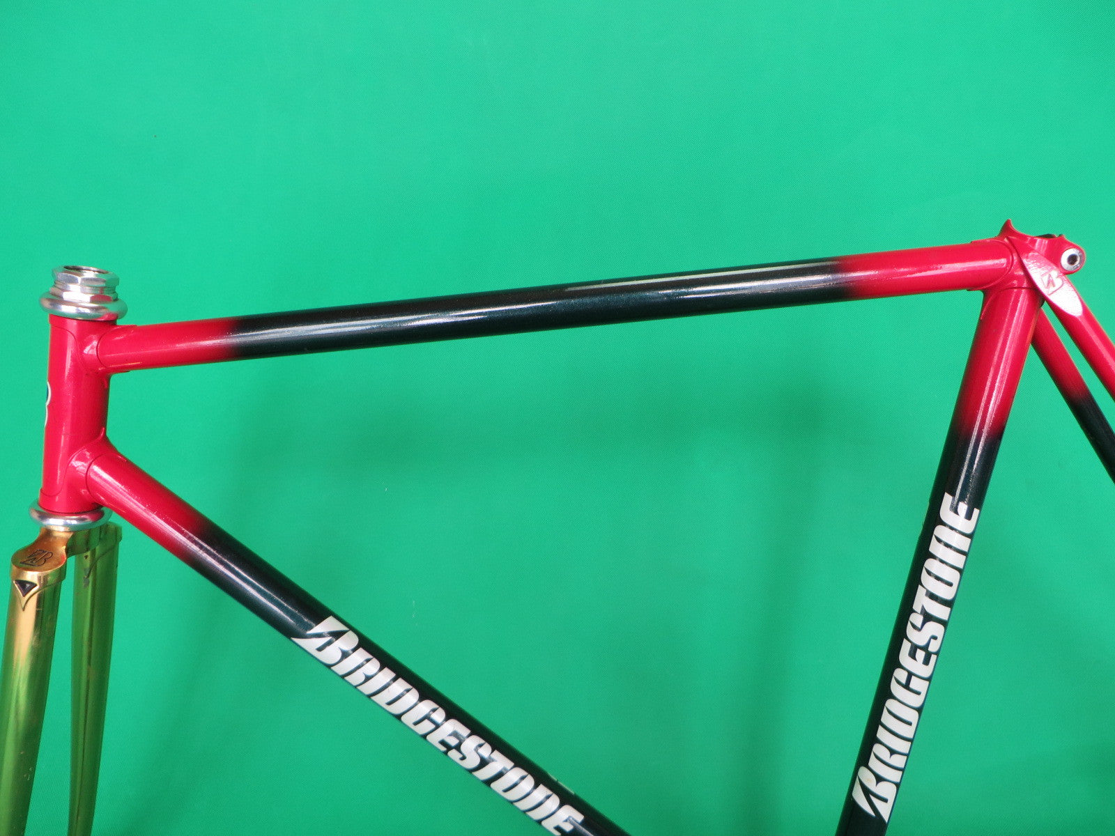 Bridgestone | gold/green-red fade| 52.5cm – NJS EXPORT