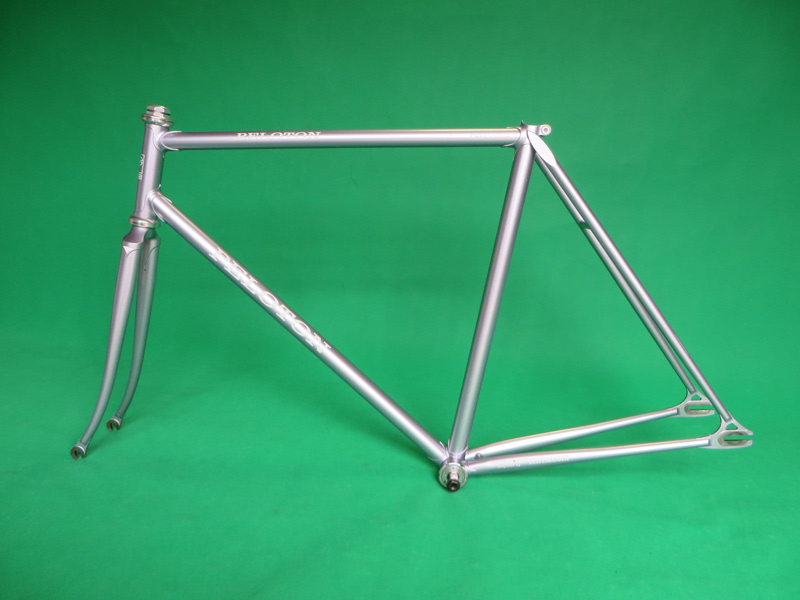 PELOTON | purplish-silver metallic | 52cm