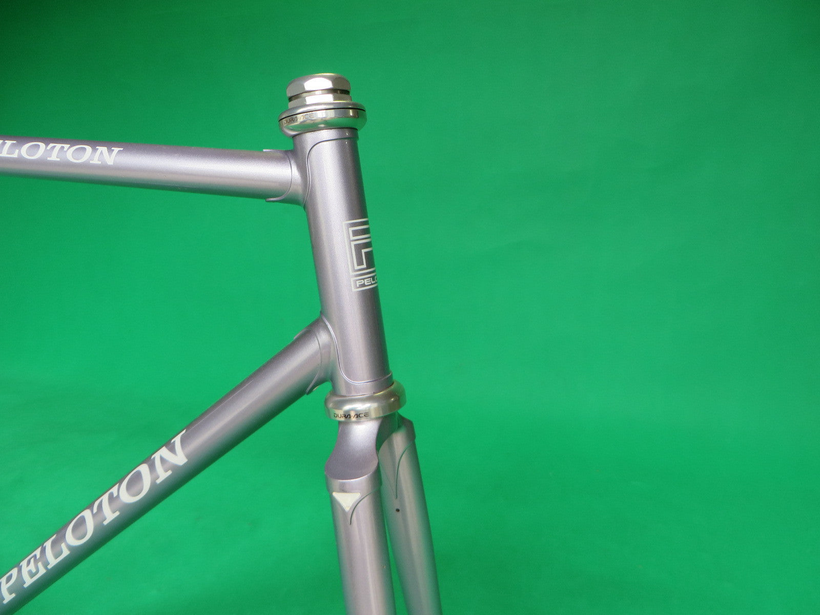 PELOTON | purplish-silver metallic | 52cm – NJS EXPORT