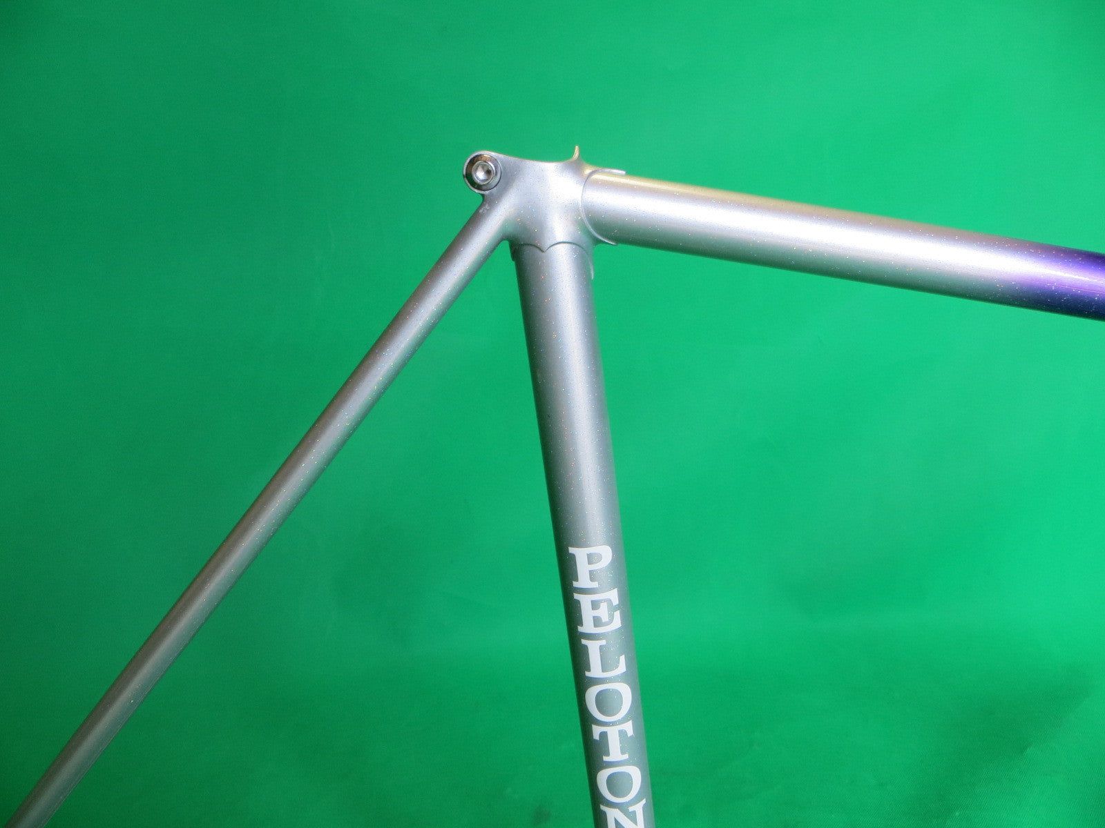 PELOTON // silver purple fade with rainbow flake // 52cm