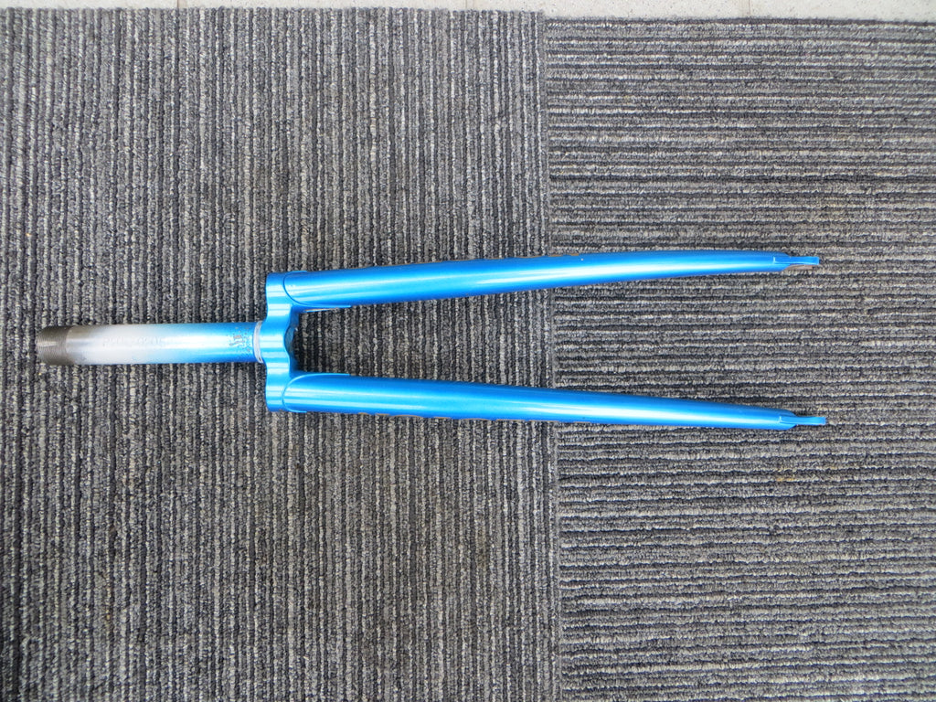 Peloton Front Fork 141mm Steering Column Length / 9mm Axle Slot
