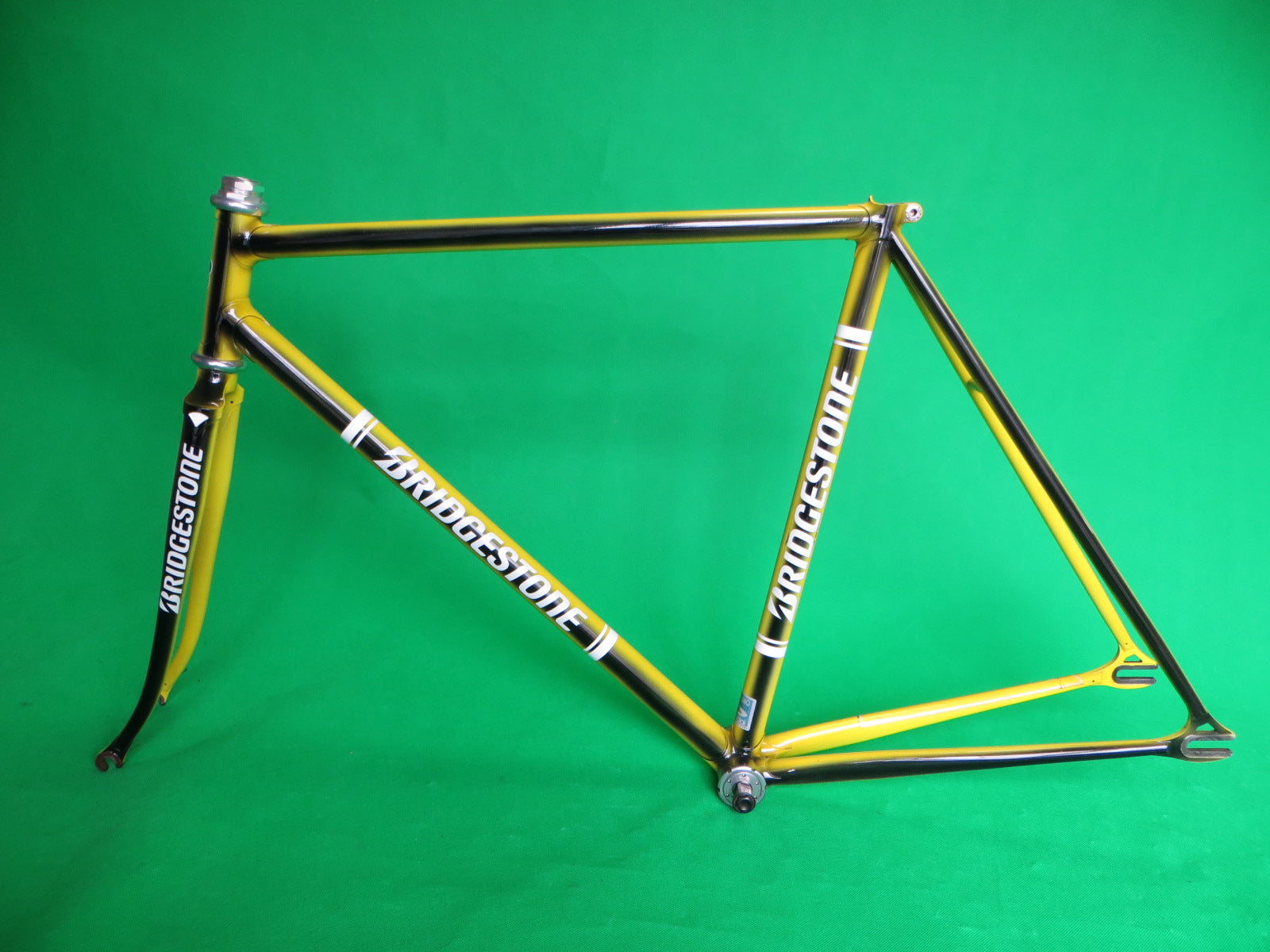 Bridgestone /// Yellow Black Fade /// Dedacciai Zero Uno