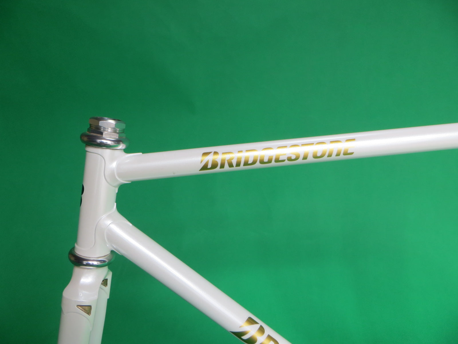 Bridgestone // White // Kasei 8630R + 019 Tubing // 51cm