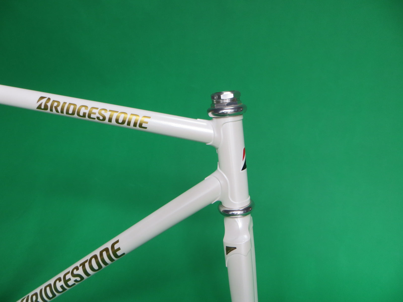 Bridgestone // White // Kasei 8630R + 019 Tubing // 51cm