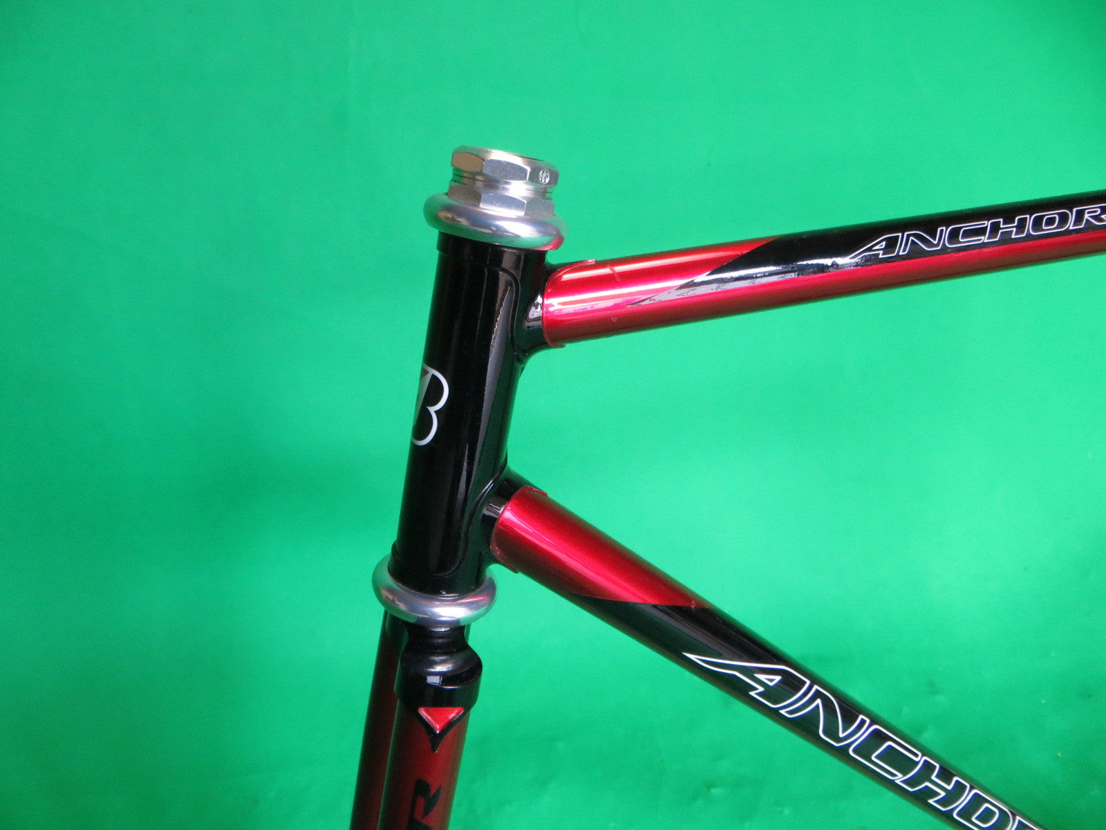 ANCHOR // Candy-Red and Black Two-Tone : Kasei 019 tubing // 52cm