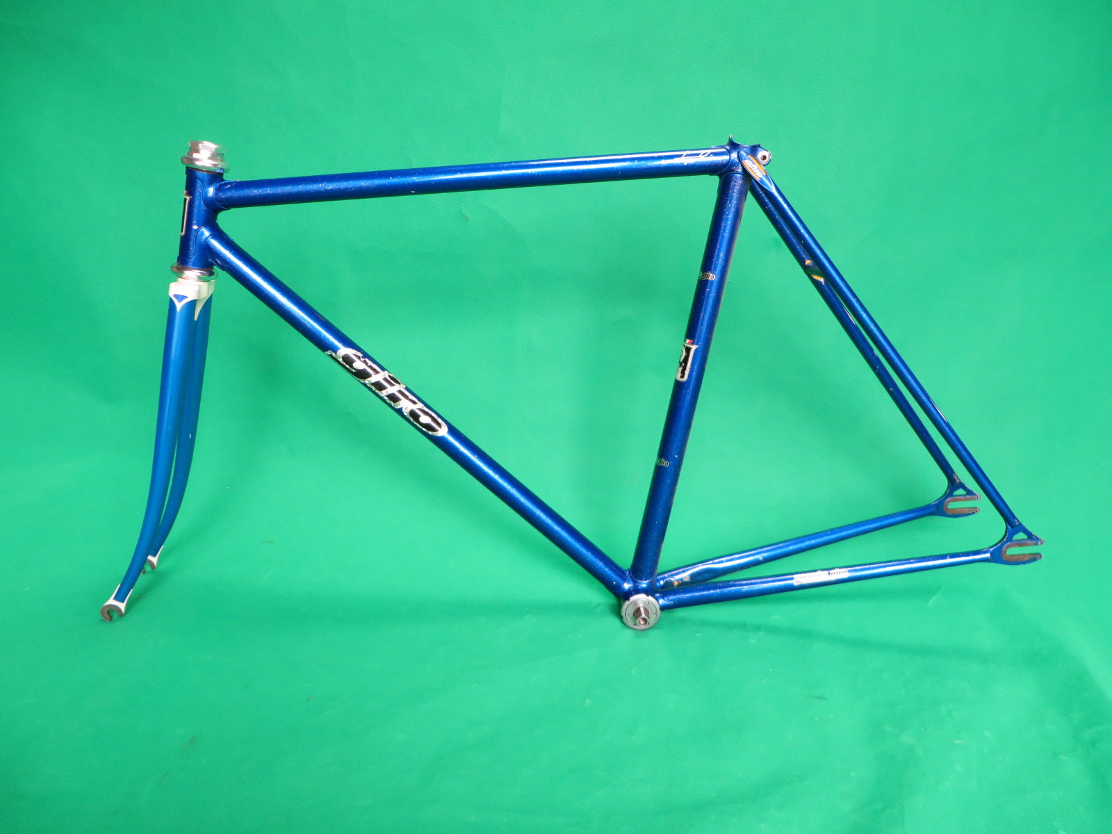 GIRO // Blue with gold flake  // 50cm