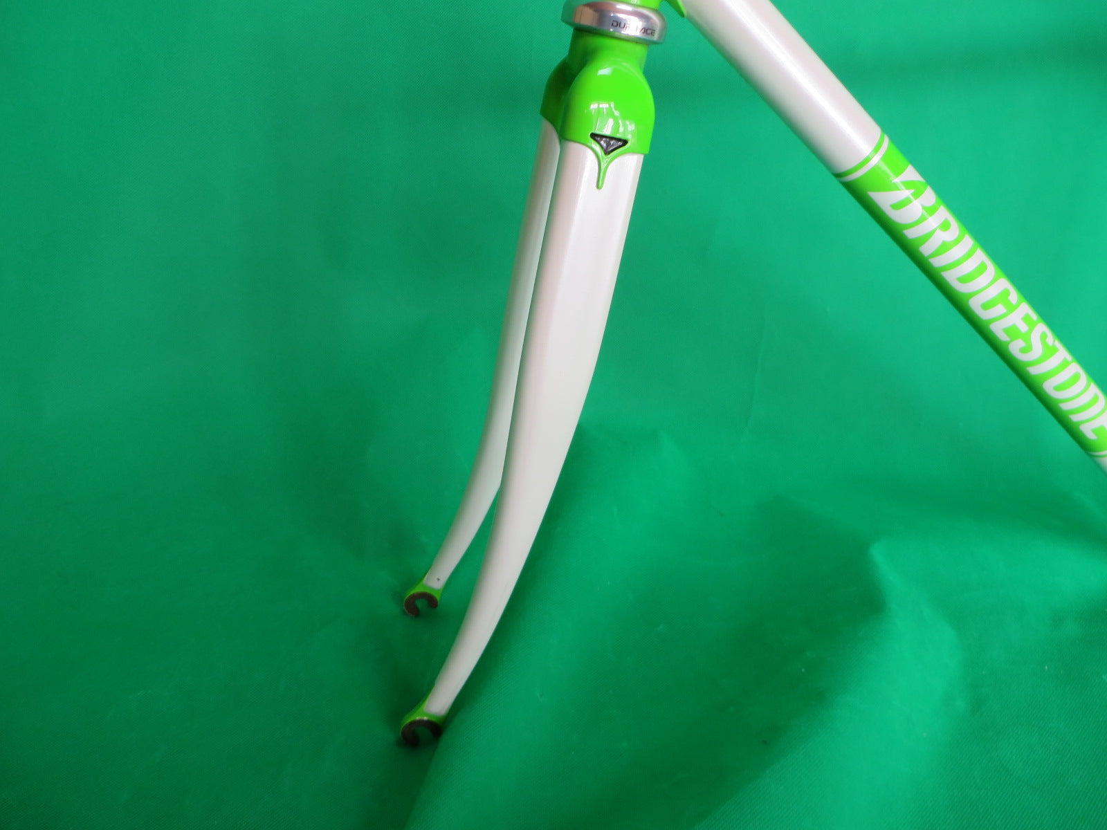 Bridgestone Columbus Max Fork / Reynolds 520 // White / Yellowish