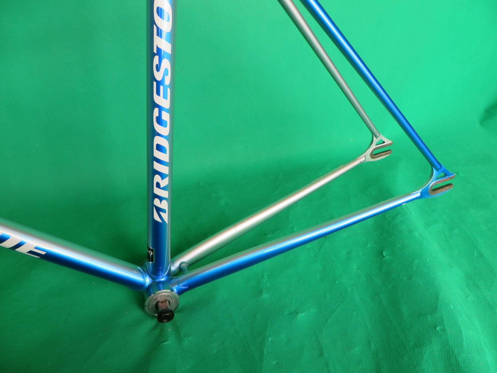 Bridgestone Columbus Max Fork // Blue Metallic Silver Fade // 49cm