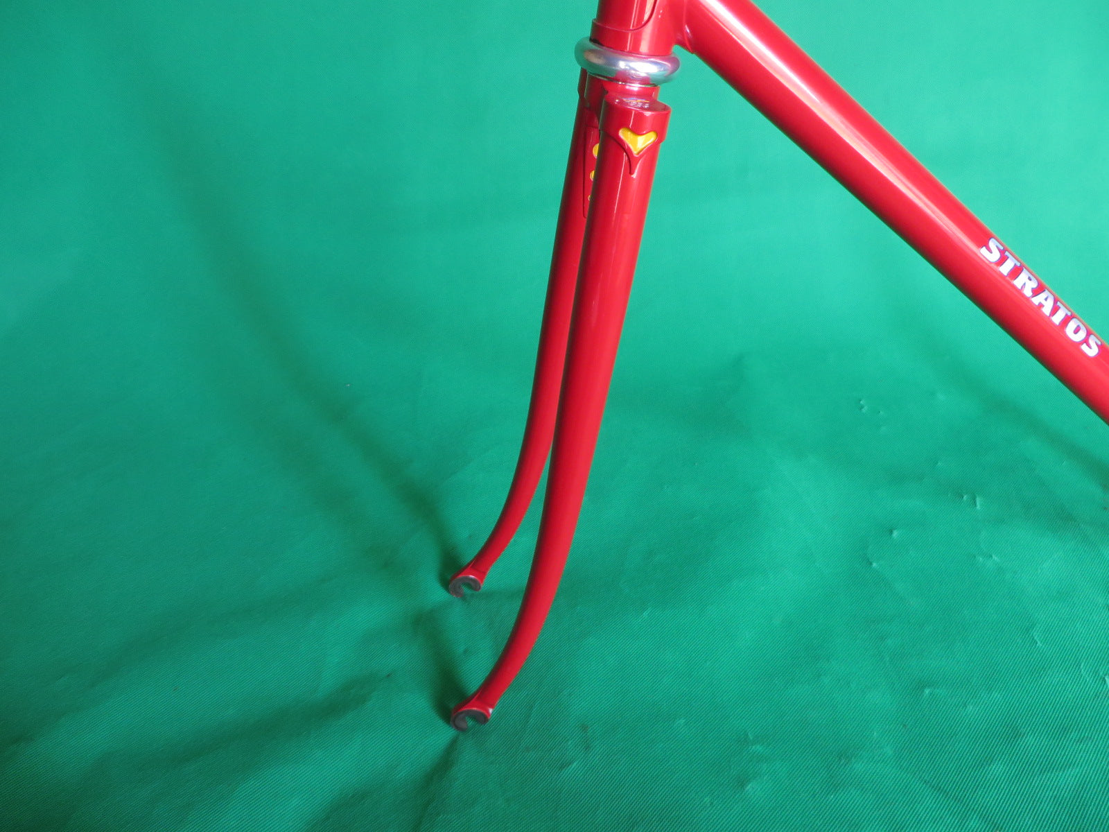 Stratos // Red // 53.5cm – NJS EXPORT