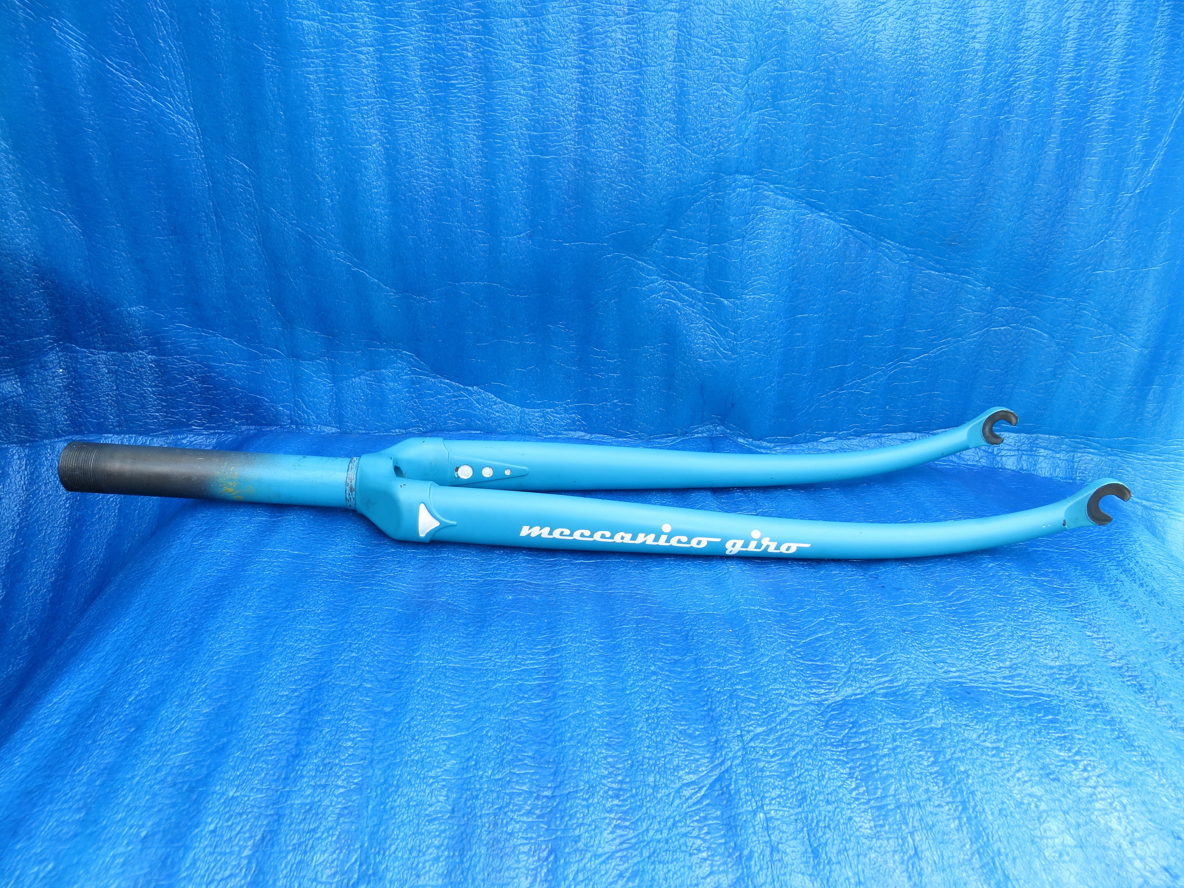 Giro Front Fork 143mm steering Column 9mm Slot