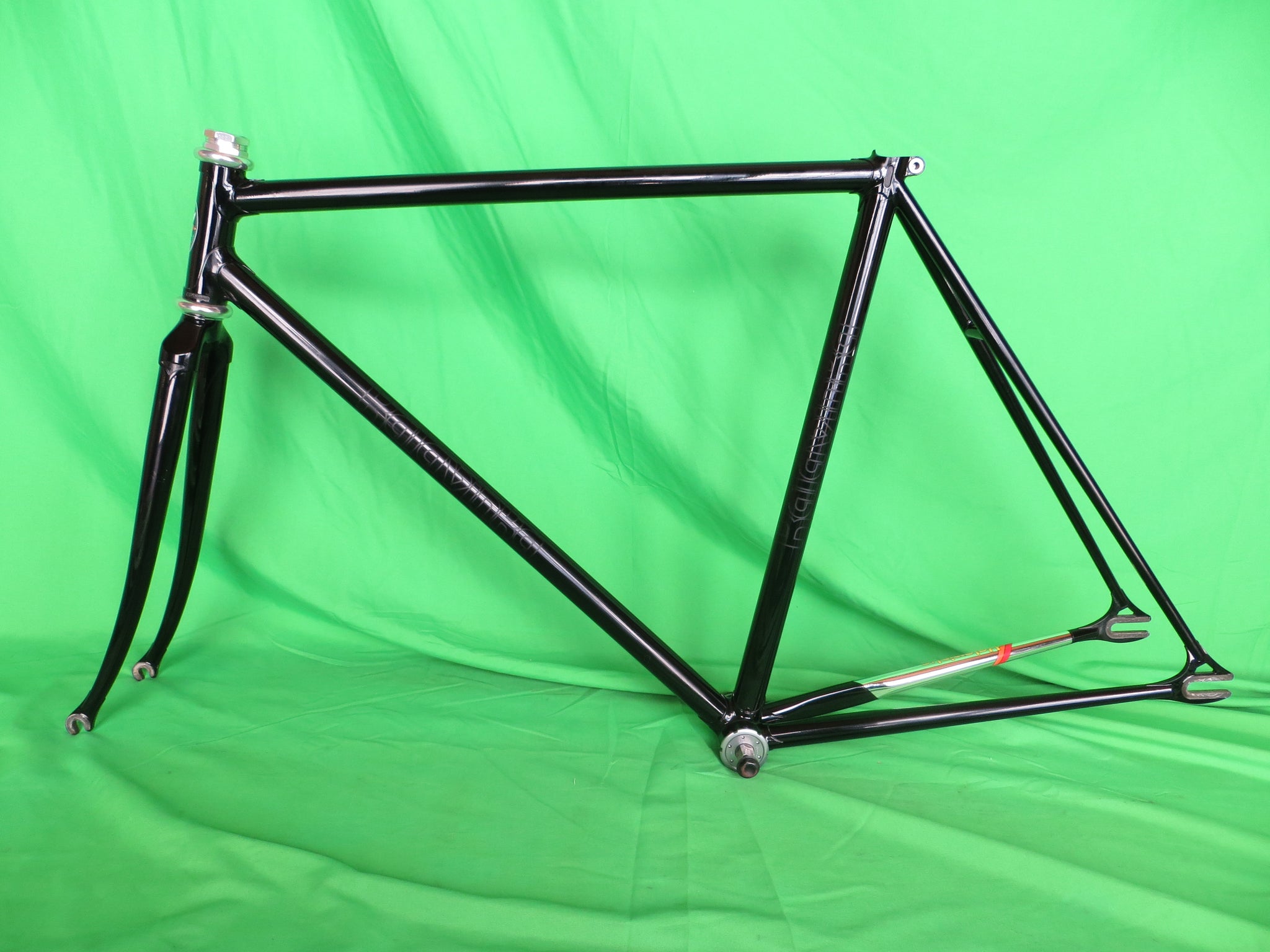 Kalavinka // Black // 52cm