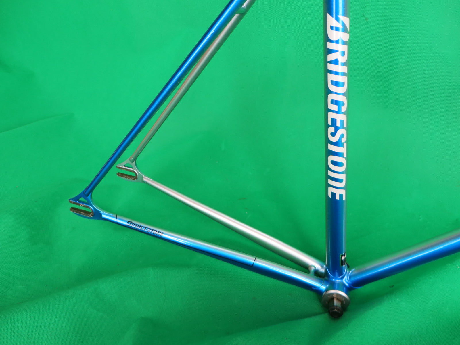 Bridgestone // Blue Metallic Silver Fade // 52cm – NJS EXPORT