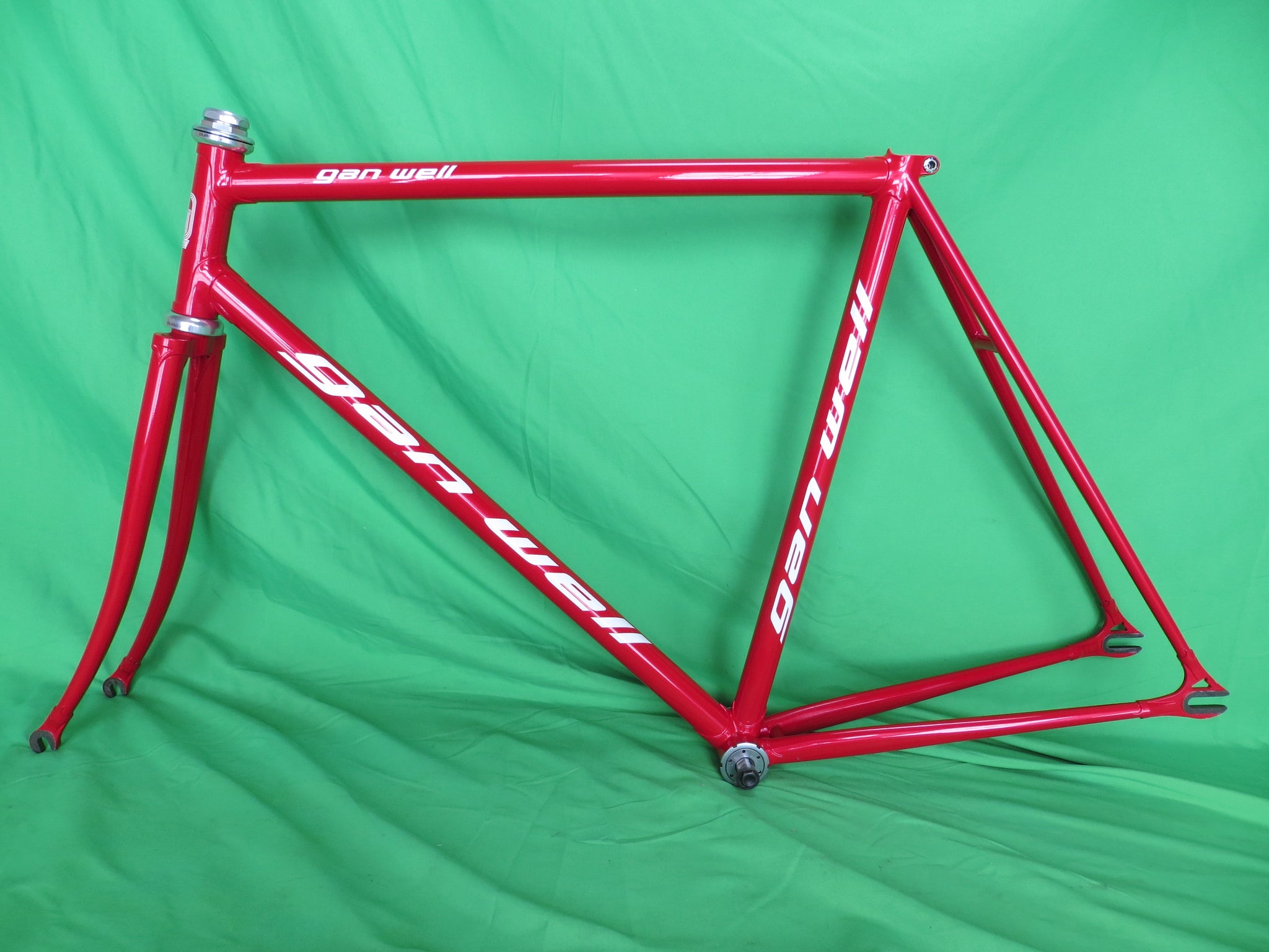 Gan Well Pro // Red Metallic // 53.5cm