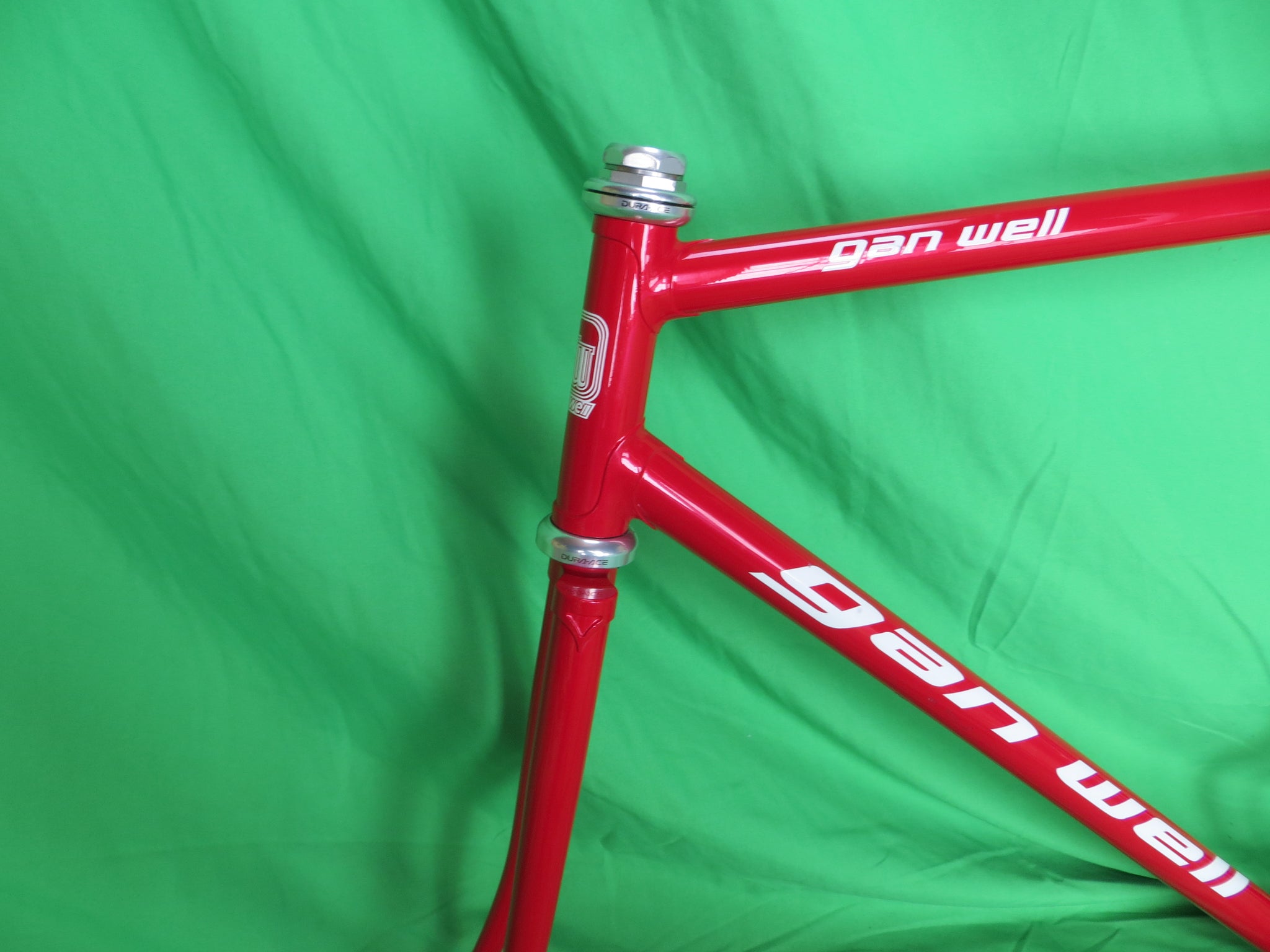 Gan Well Pro // Red Metallic // 53.5cm – NJS EXPORT