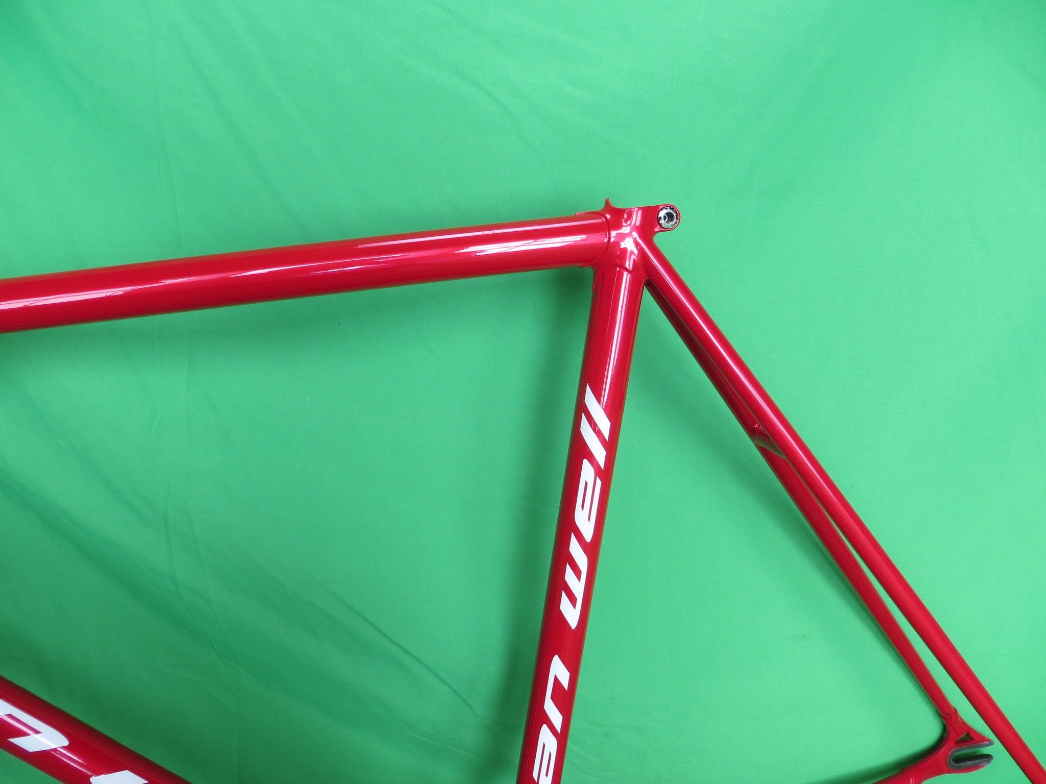Gan Well Pro // Red Metallic // 53.5cm – NJS EXPORT