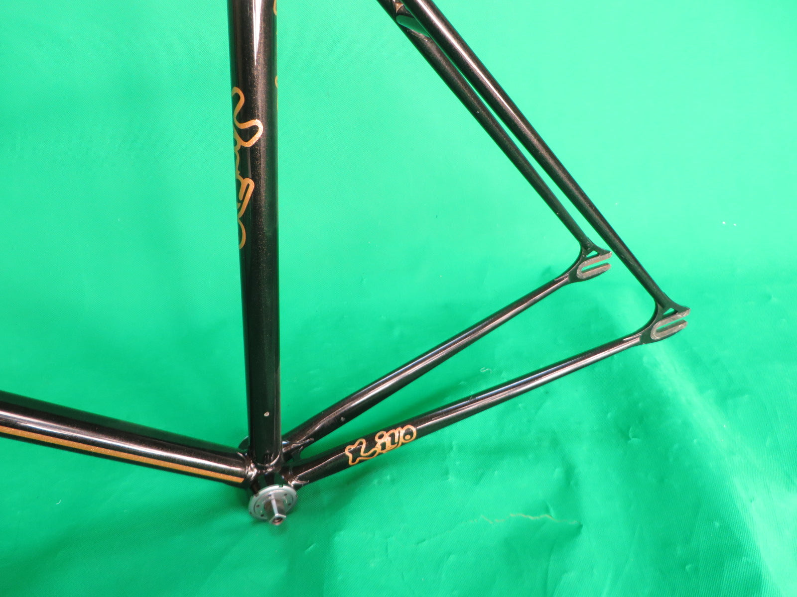 Kiyo Miyazawa Columbus Max Fork // Black with fine gold flake