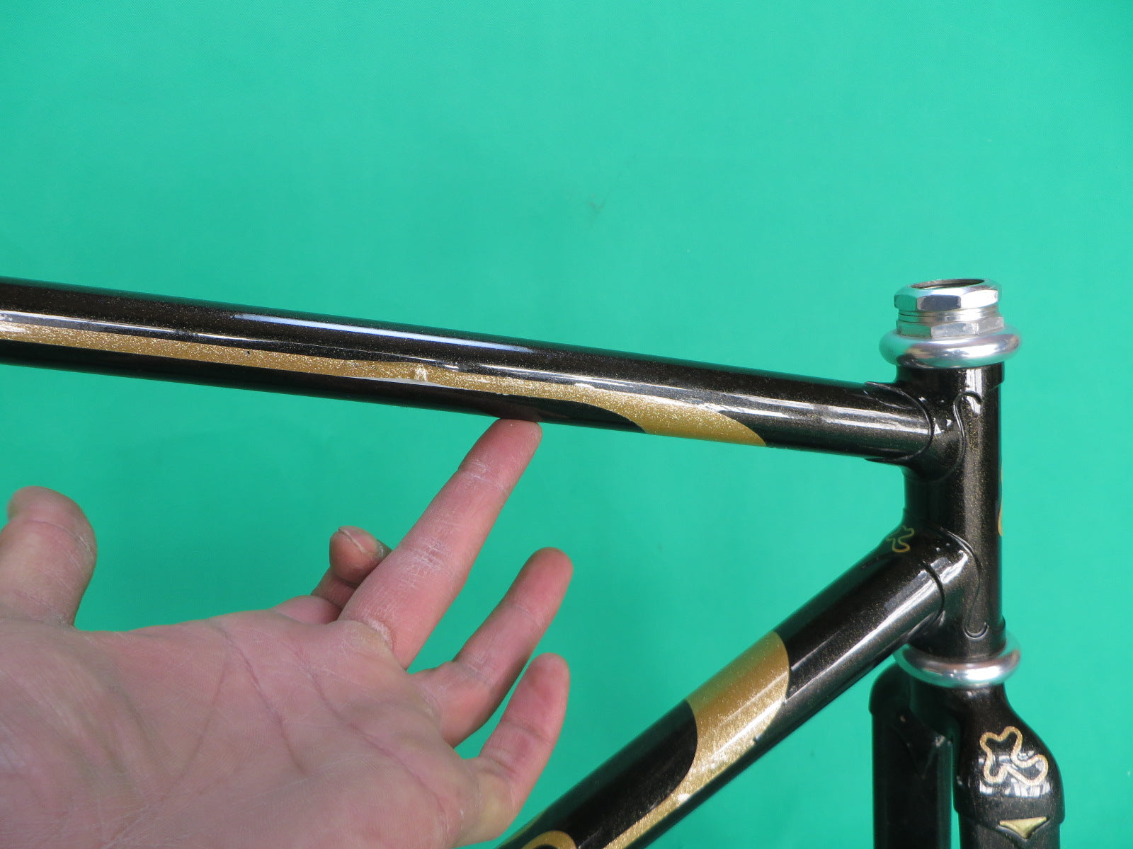 Kiyo Miyazawa Columbus Max Fork // Black with fine gold flake