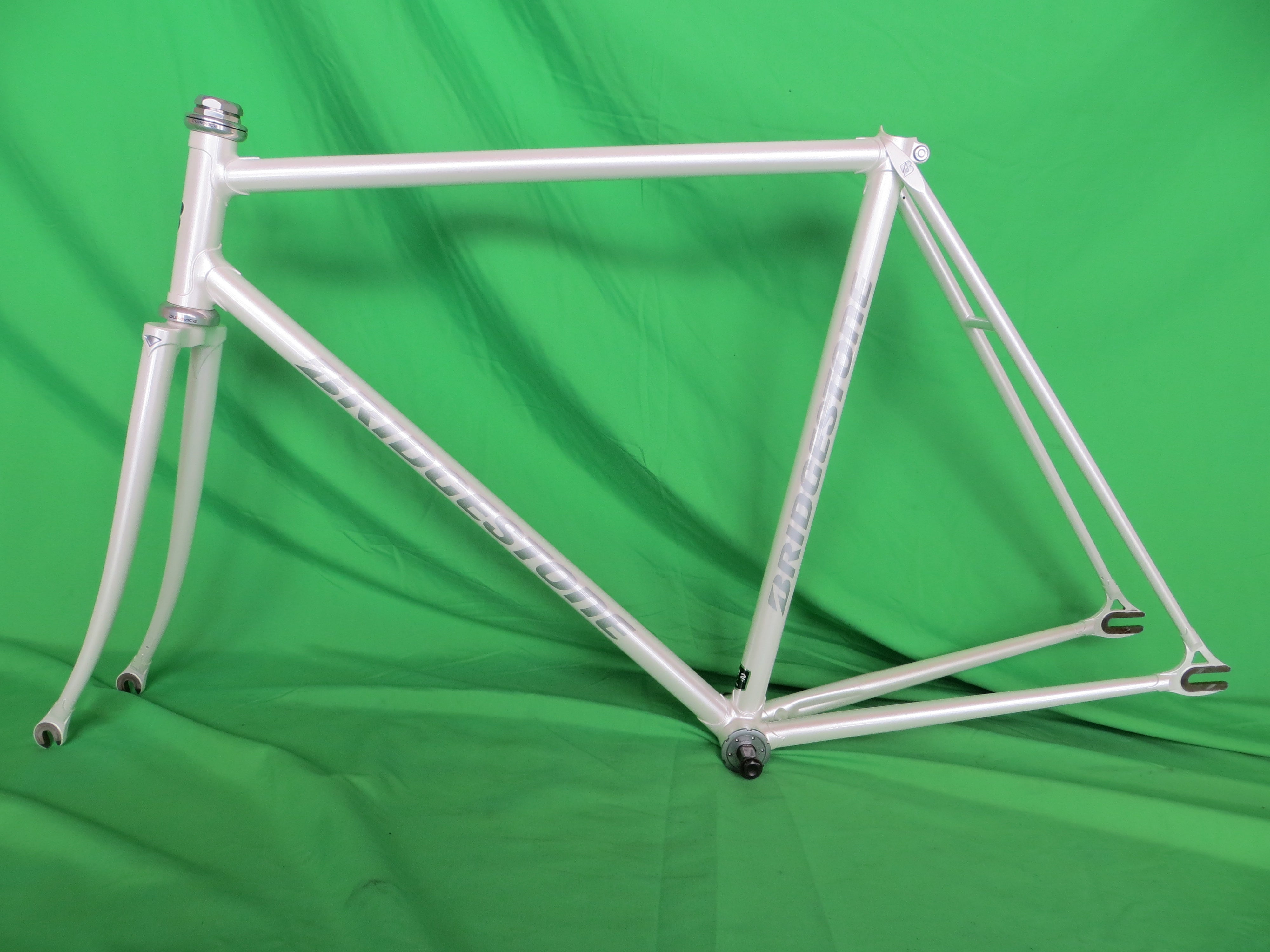 Bridgestone Kaisei 022 // White // 53cm