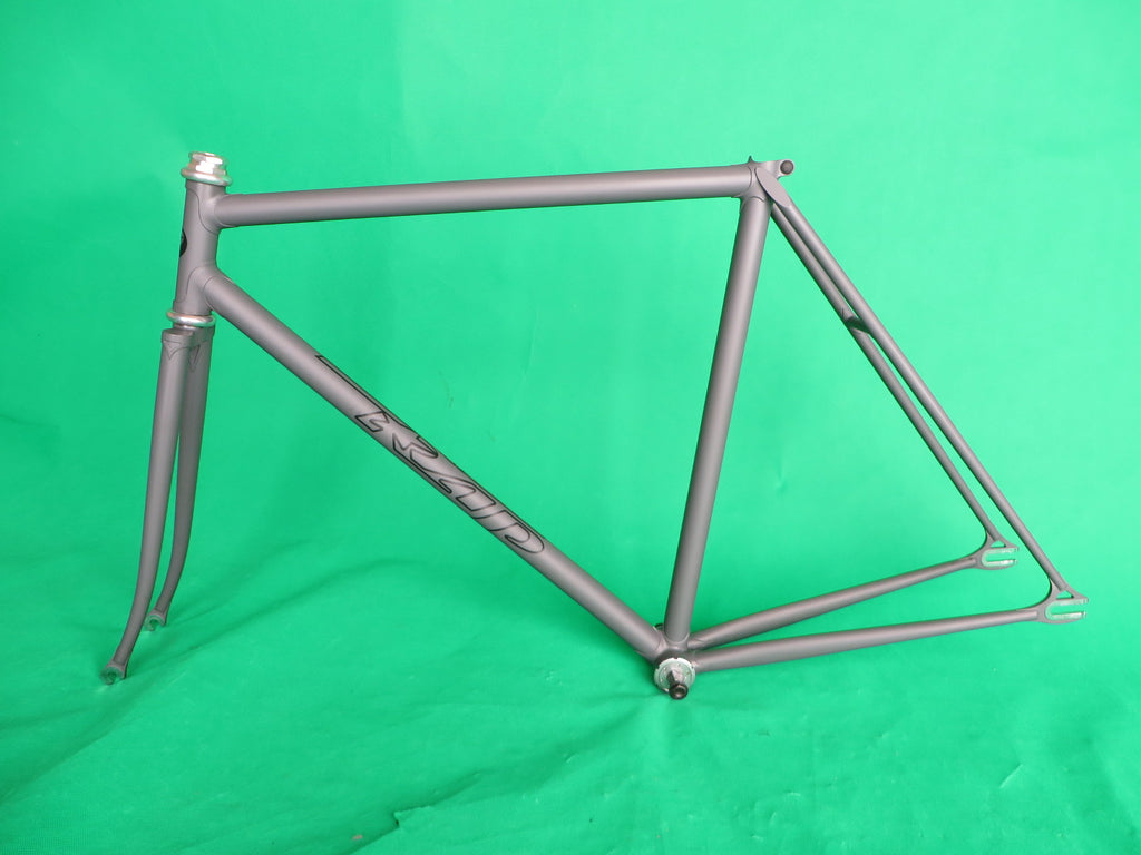 Rap // Matte Gray  // 52.5cm
