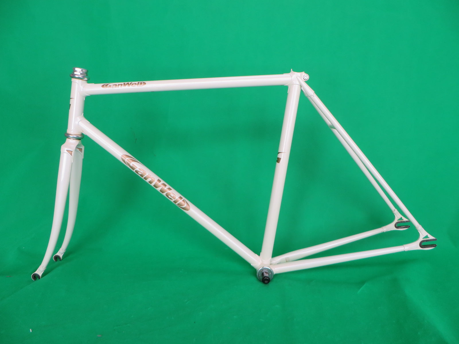 Gan Well Pro  // Pearl White  // 50.5cm