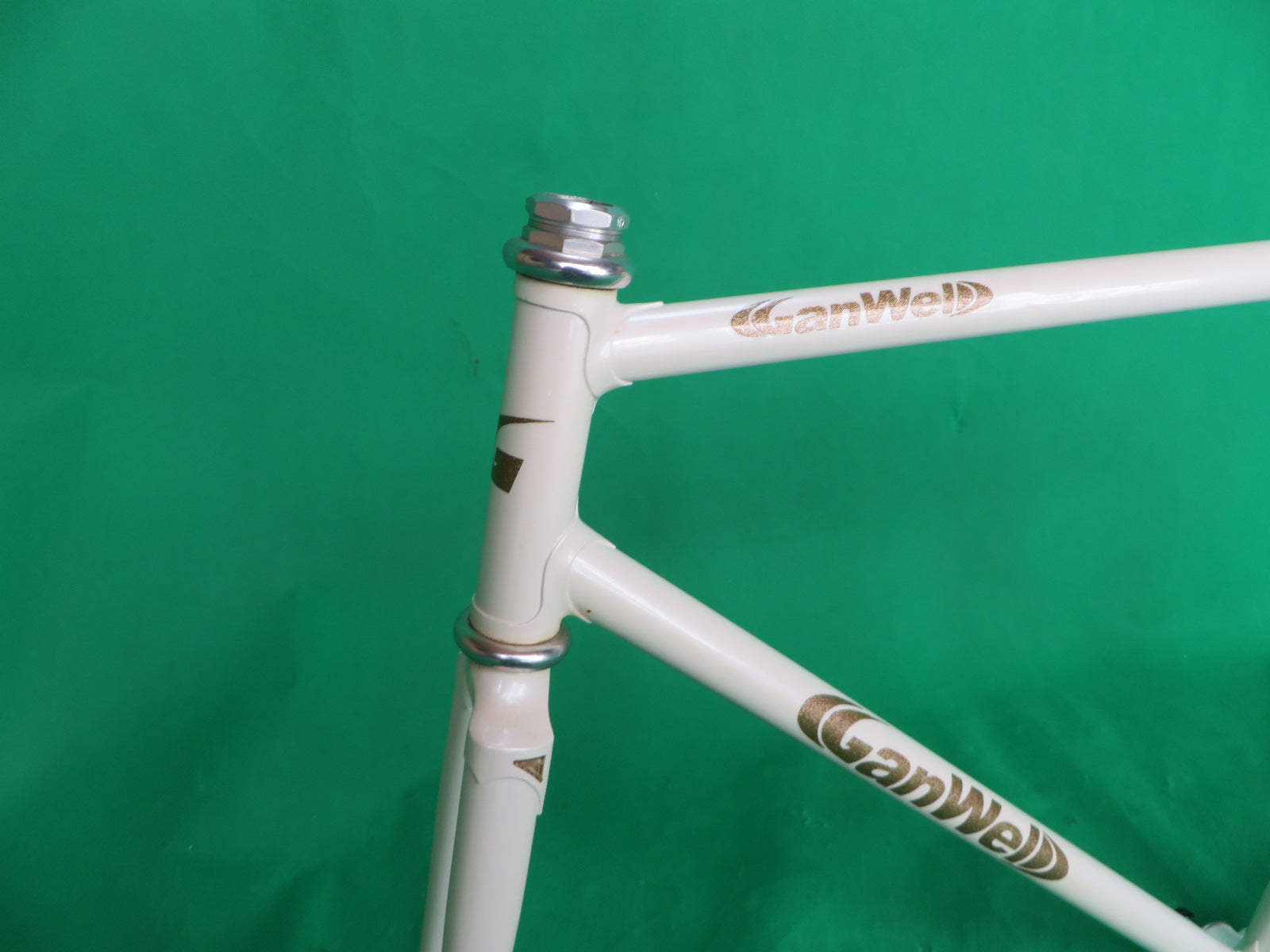 Gan Well Pro // Pearl White // 50.5cm – NJS EXPORT