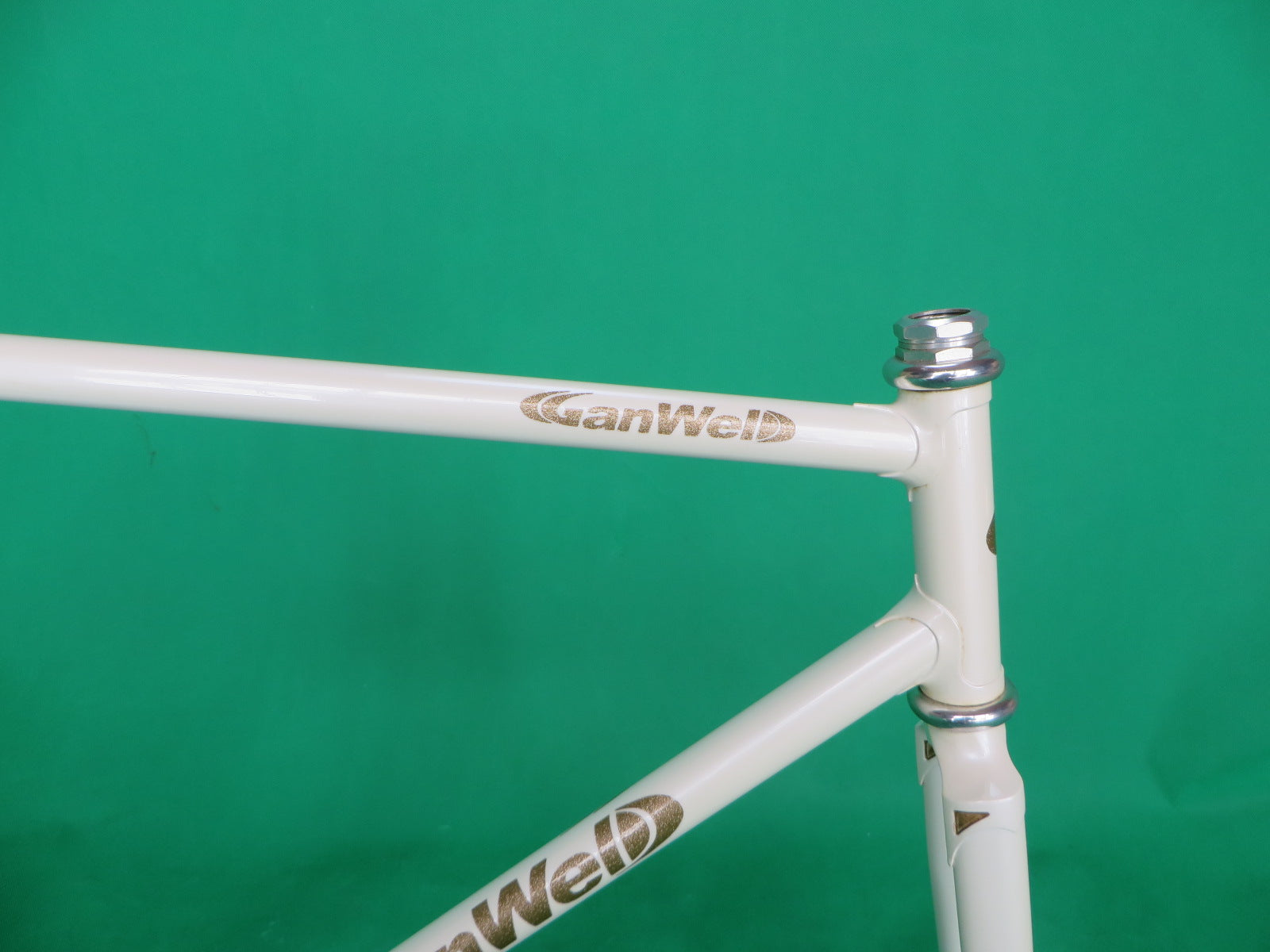 Gan Well Pro // Pearl White // 50.5cm – NJS EXPORT
