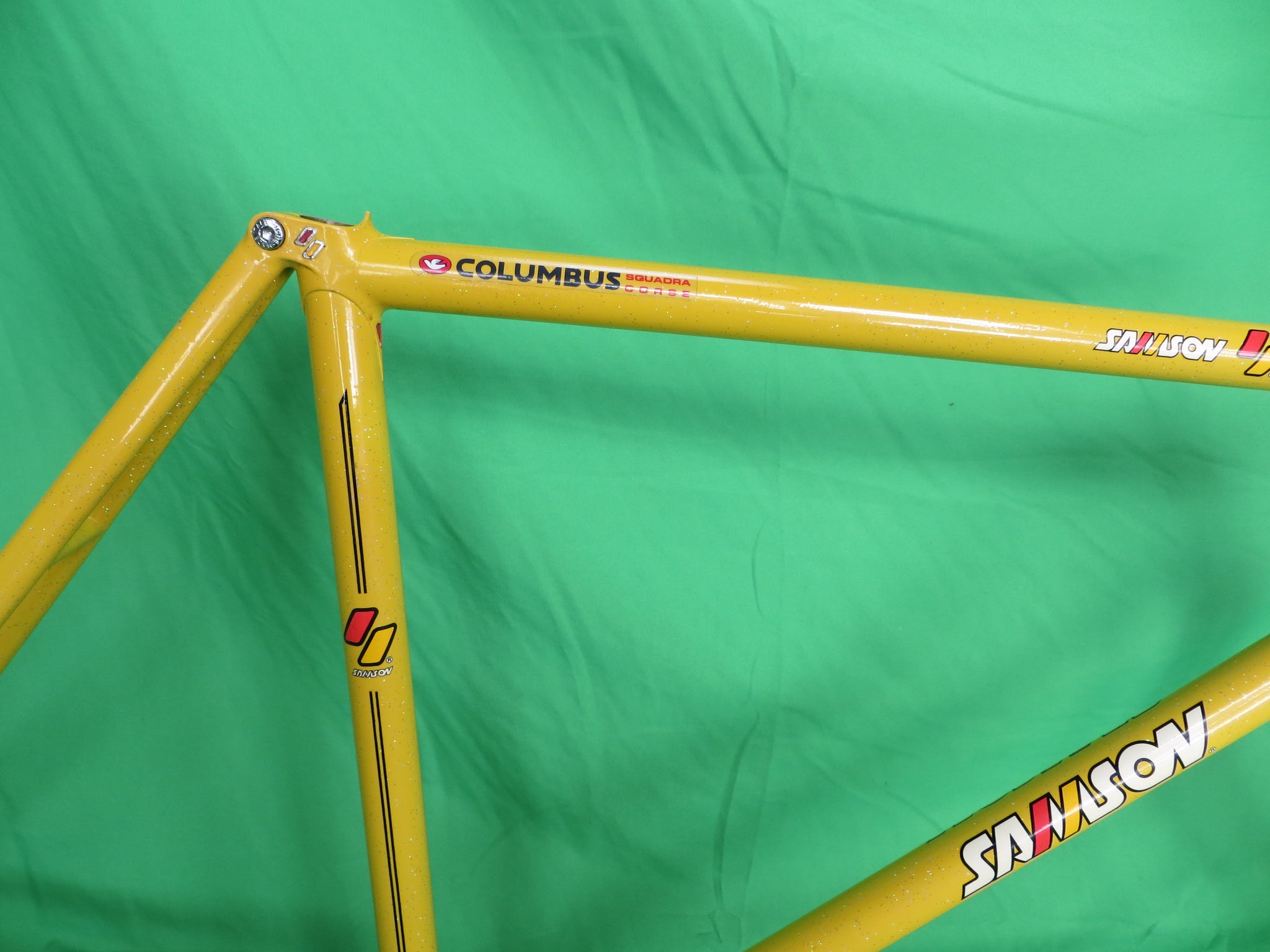 SAMSON Illusion // Yellow with rainbow flake // 51cm – NJS