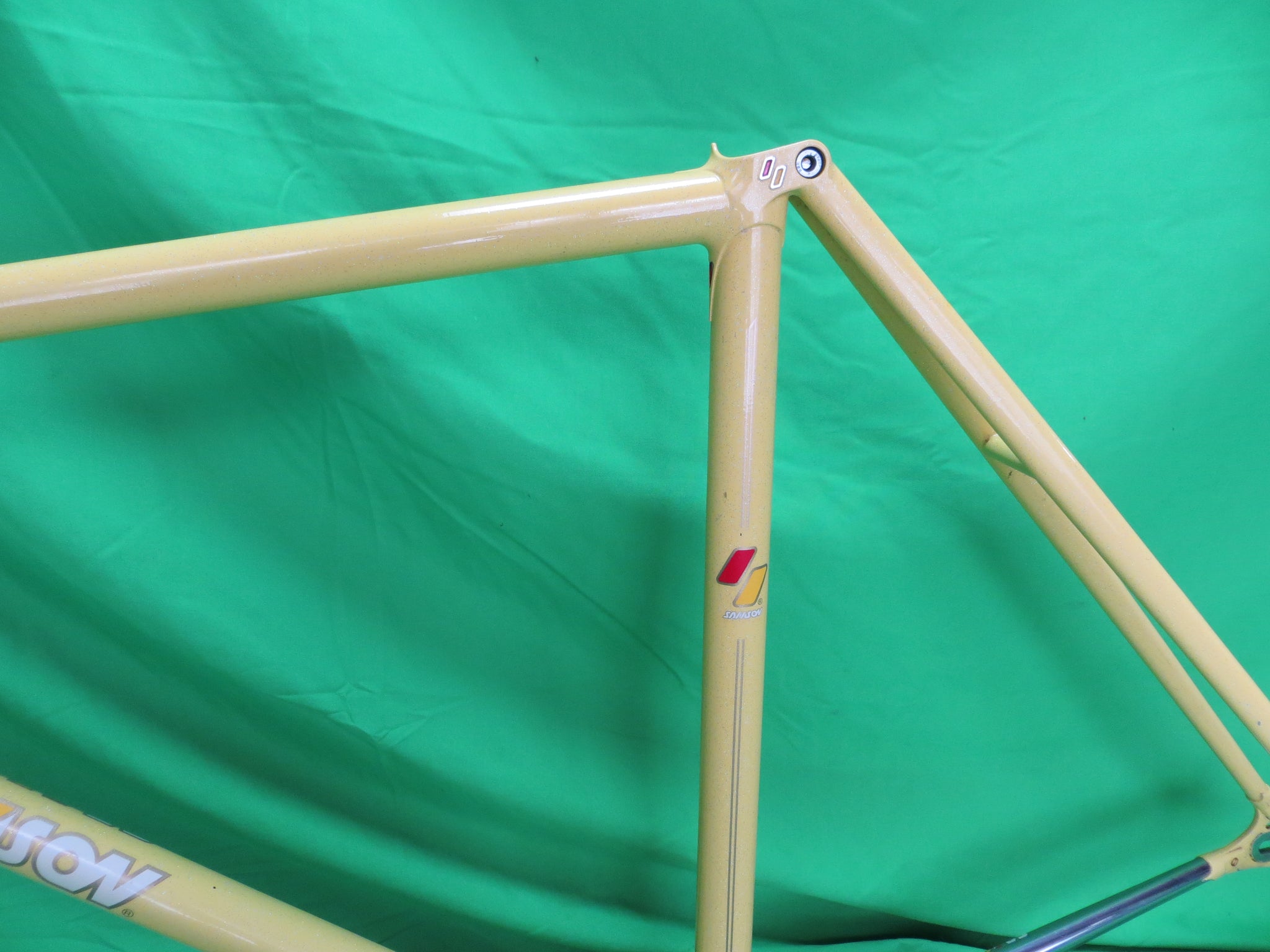 SAMSON Illusion // Yellow with rainbow flake // 50cm – NJS