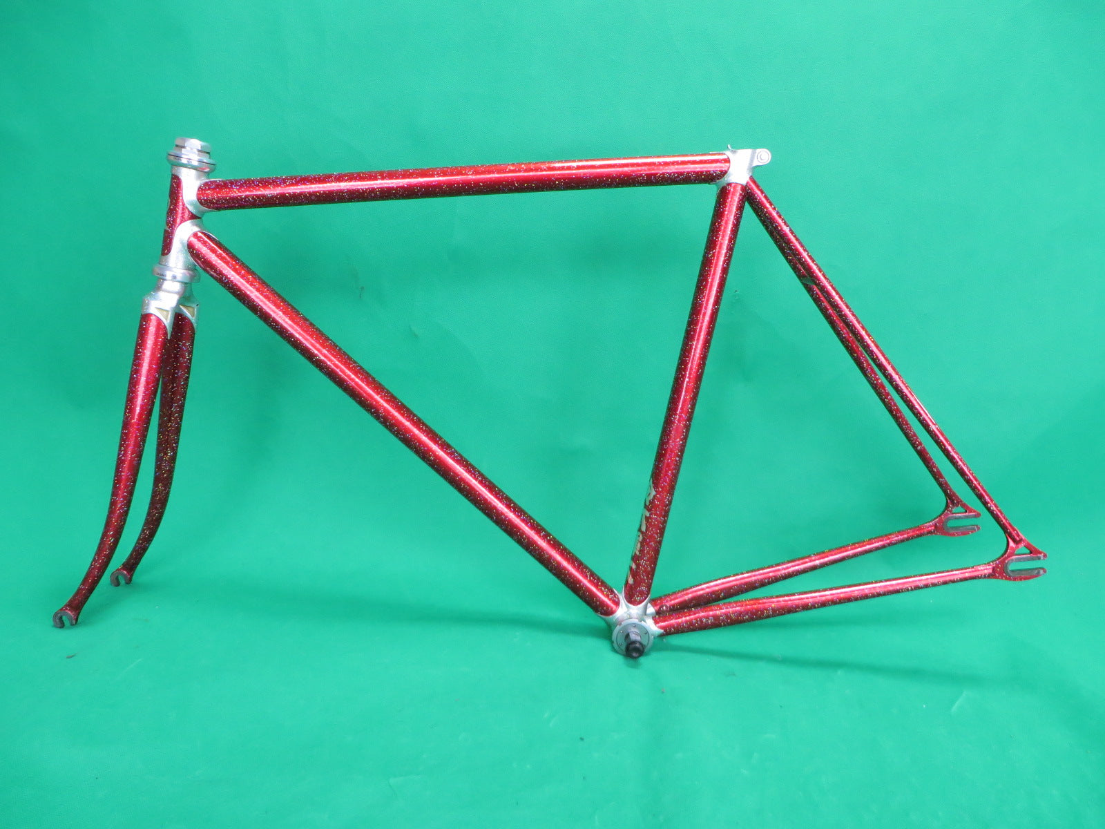 BOMBER PRO // Red / Silver Lugs with rainbow flake // 51cm