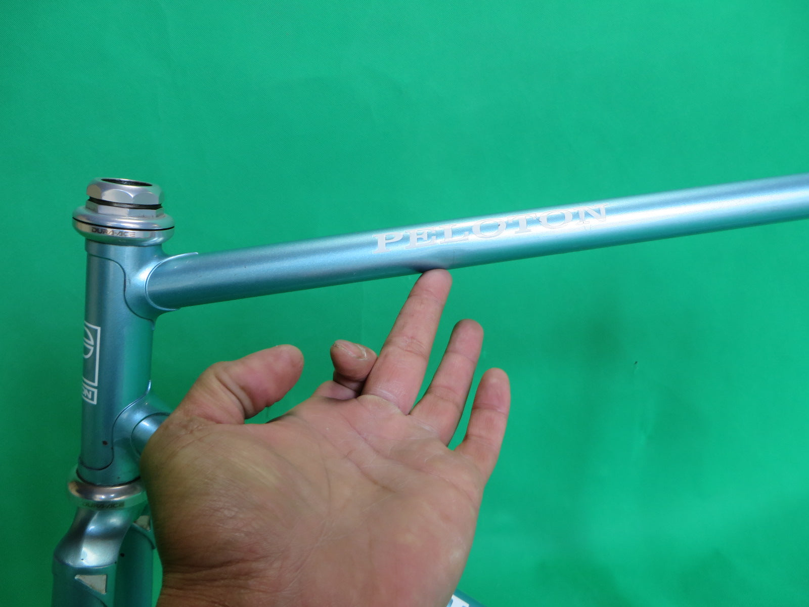 PELOTON // Metallic Sky Blue // 53.5cm – NJS EXPORT