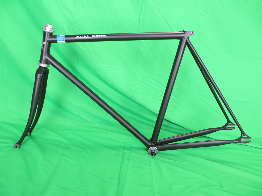 MAKINO  // Matte Dark Green  // 52.5cm