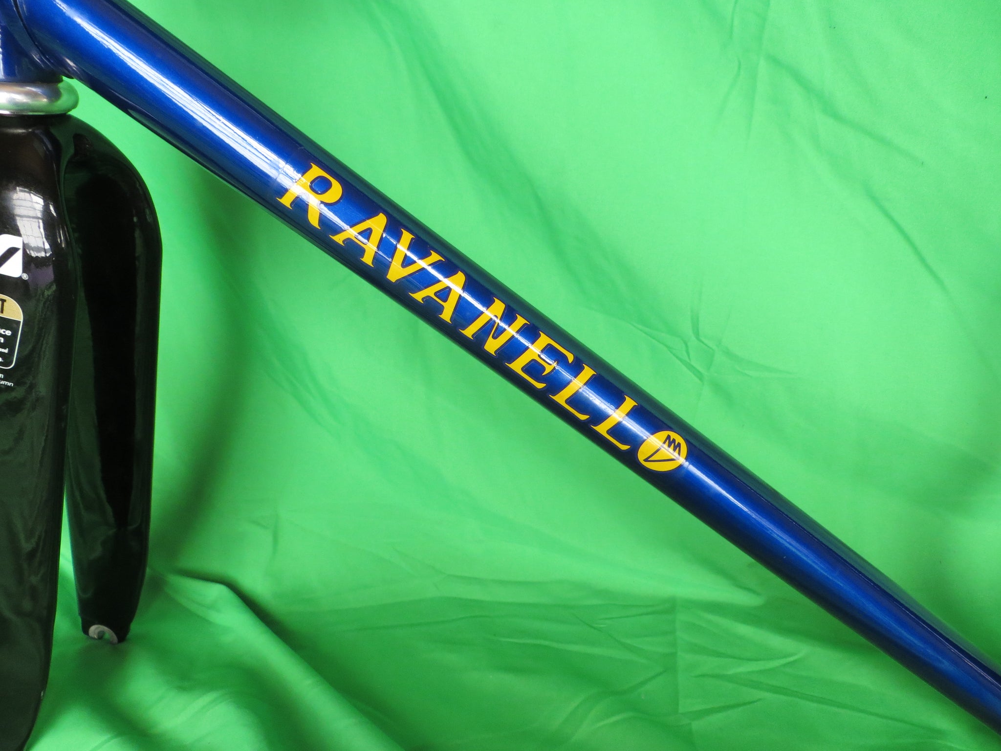 Vintage Ravanello TT // Blue Metallic 57.5cm / Shimano trackends