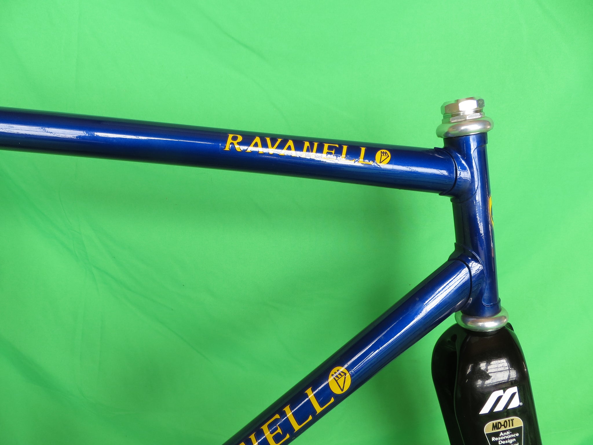 Vintage Ravanello TT // Blue Metallic 57.5cm / Shimano trackends