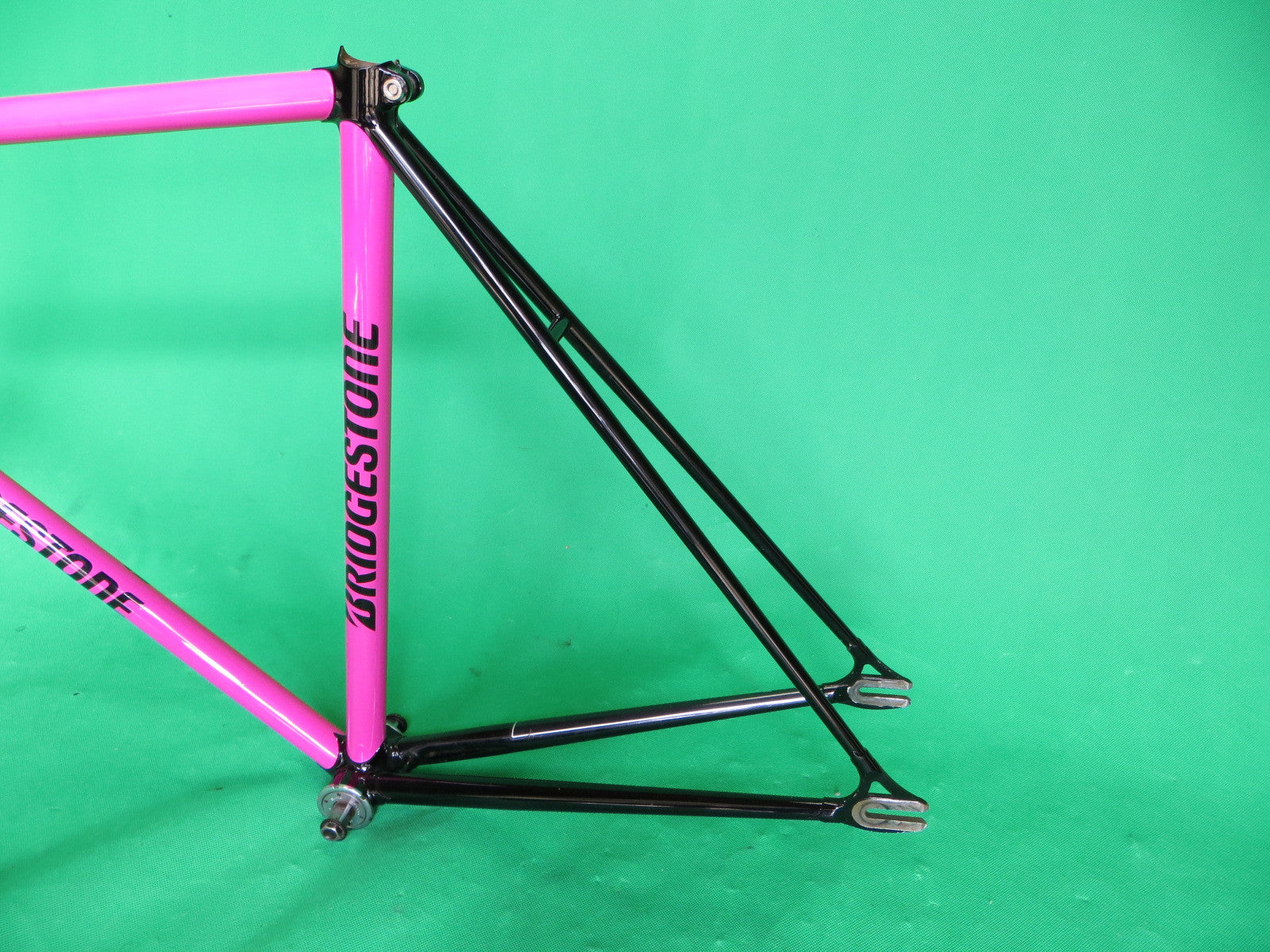 NJS トラックフレーム BRIDGESTONE IMG_0845_c70d9e51-e2a8-497e-