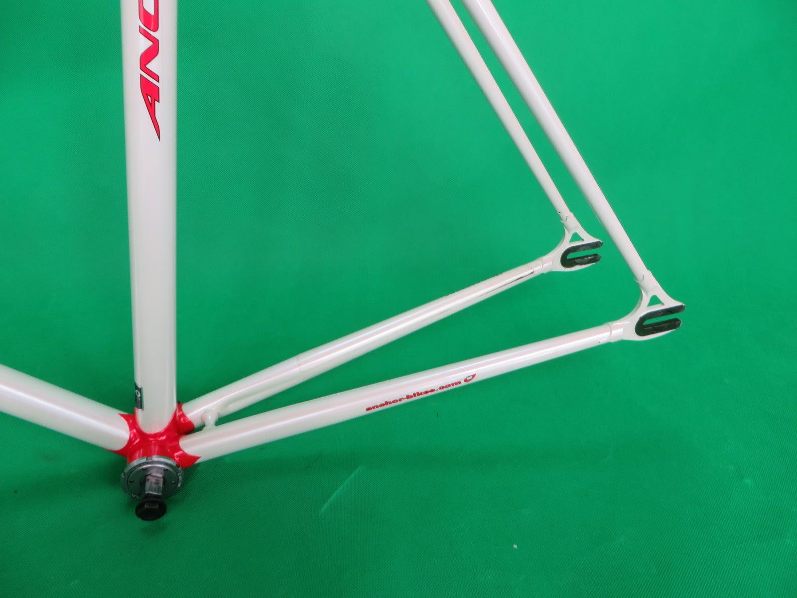 Anchor // White Red Lugs // // 52cm – NJS EXPORT